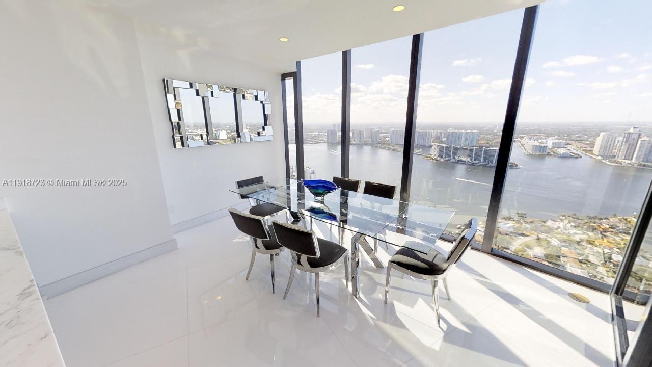 18555 COLLINS AVE #4804, Sunny Isles Beach FL 33160