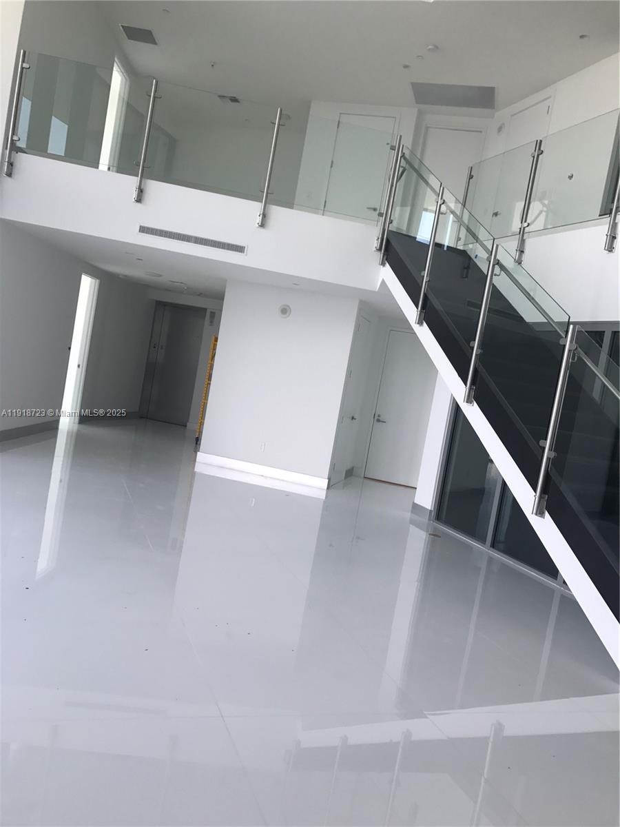 18555 COLLINS AVE #4804, Sunny Isles Beach FL 33160