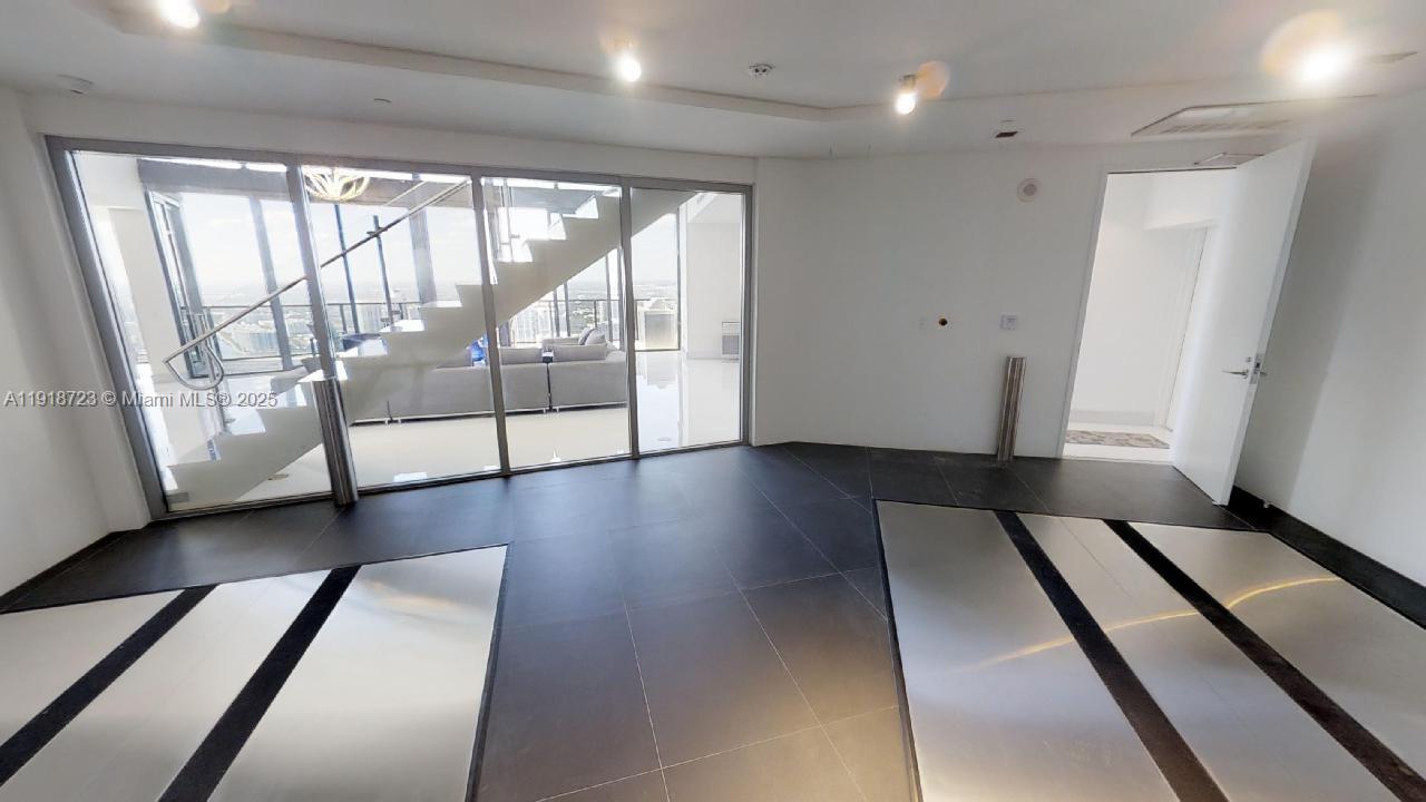 18555 COLLINS AVE #4804, Sunny Isles Beach FL 33160