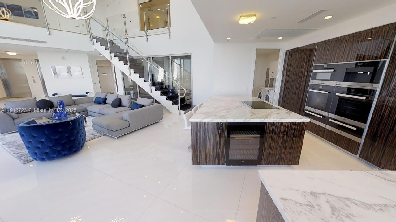 18555 COLLINS AVE #4804, Sunny Isles Beach FL 33160