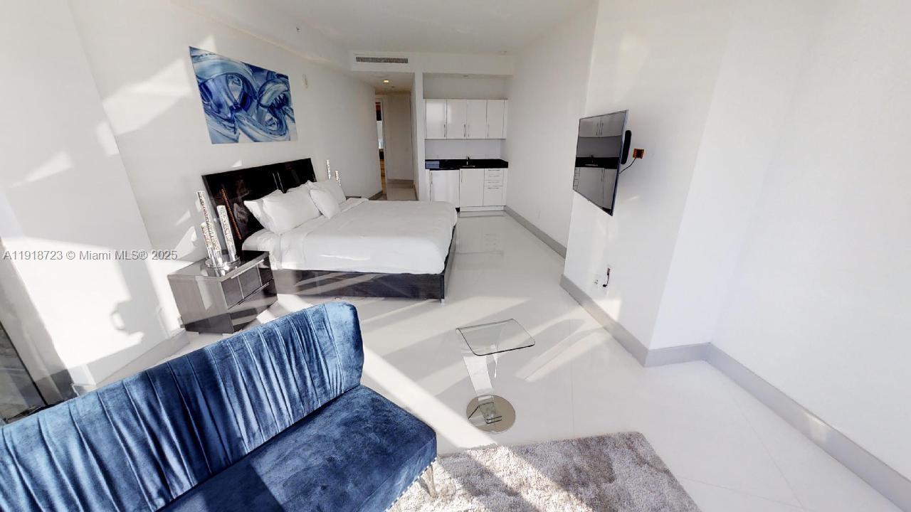 18555 COLLINS AVE #4804, Sunny Isles Beach FL 33160