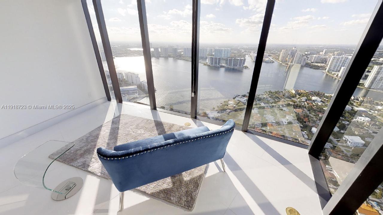 18555 COLLINS AVE #4804, Sunny Isles Beach FL 33160