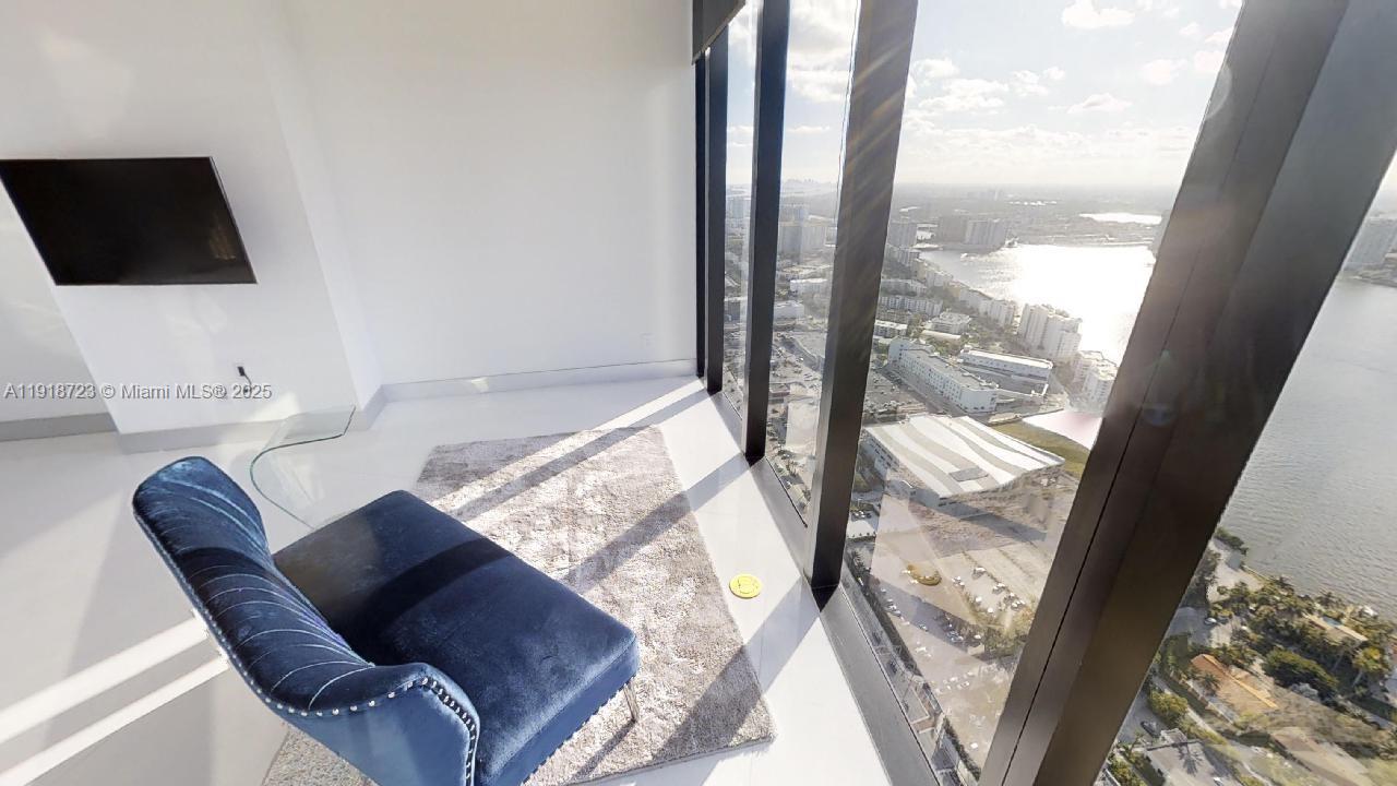 18555 COLLINS AVE #4804, Sunny Isles Beach FL 33160