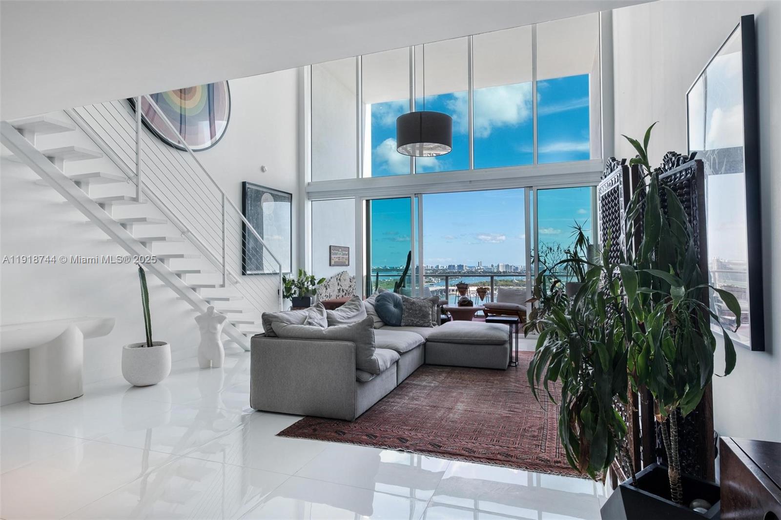 1040 Biscayne Blvd #2203, Miami FL 33132