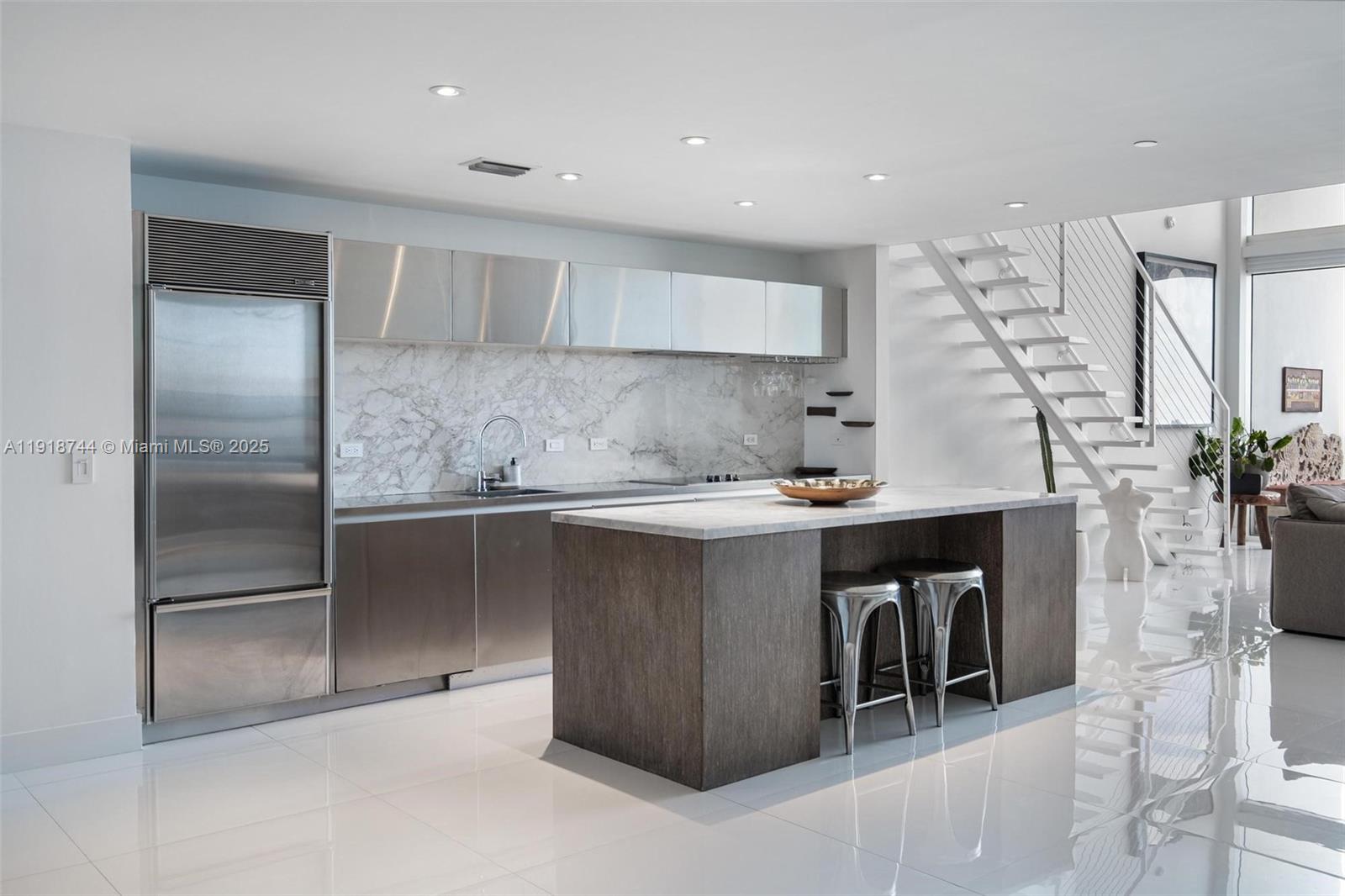 1040 Biscayne Blvd #2203, Miami FL 33132