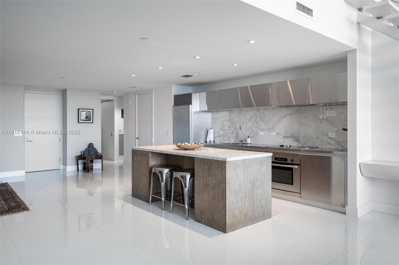 1040 Biscayne Blvd #2203, Miami FL 33132