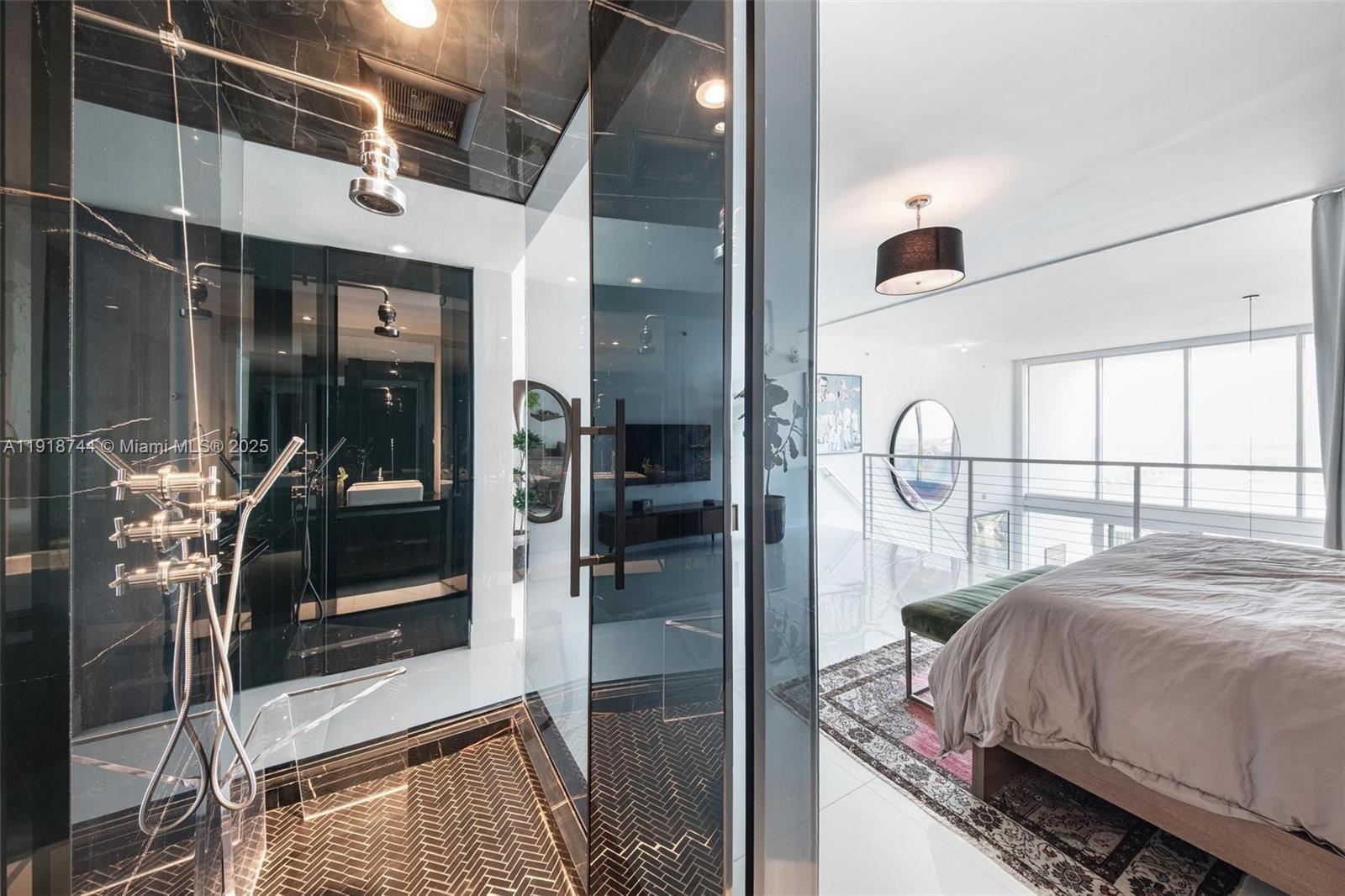 1040 Biscayne Blvd #2203, Miami FL 33132