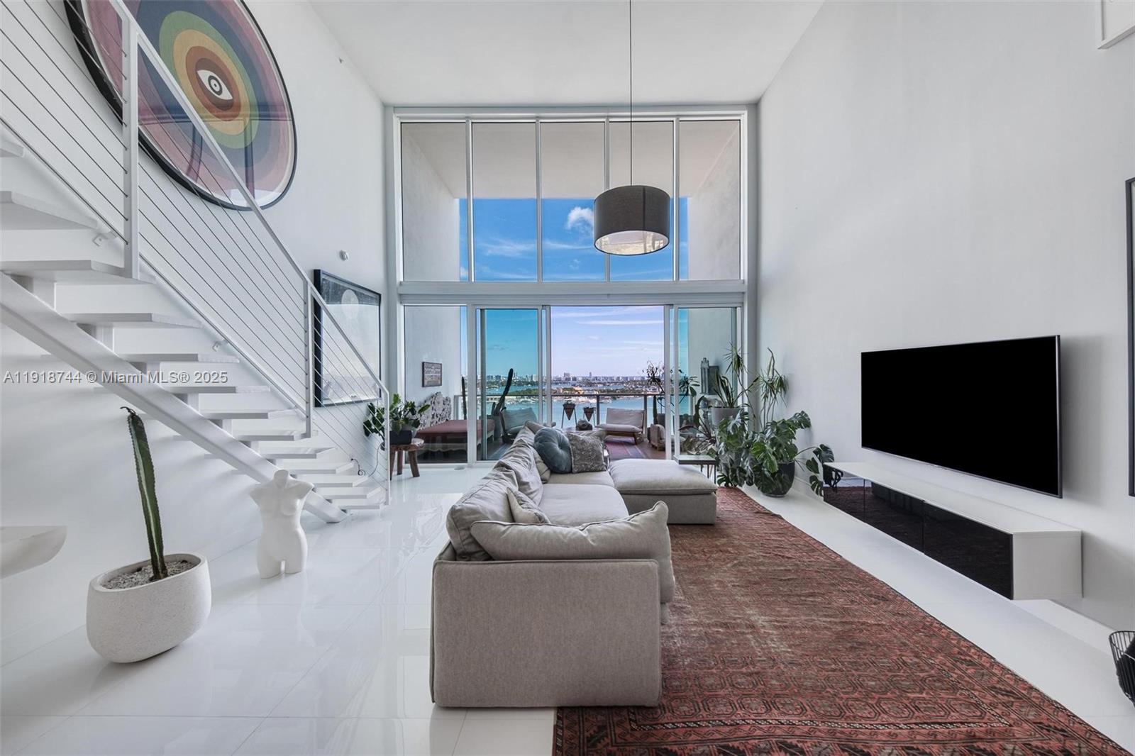 1040 Biscayne Blvd #2203, Miami FL 33132
