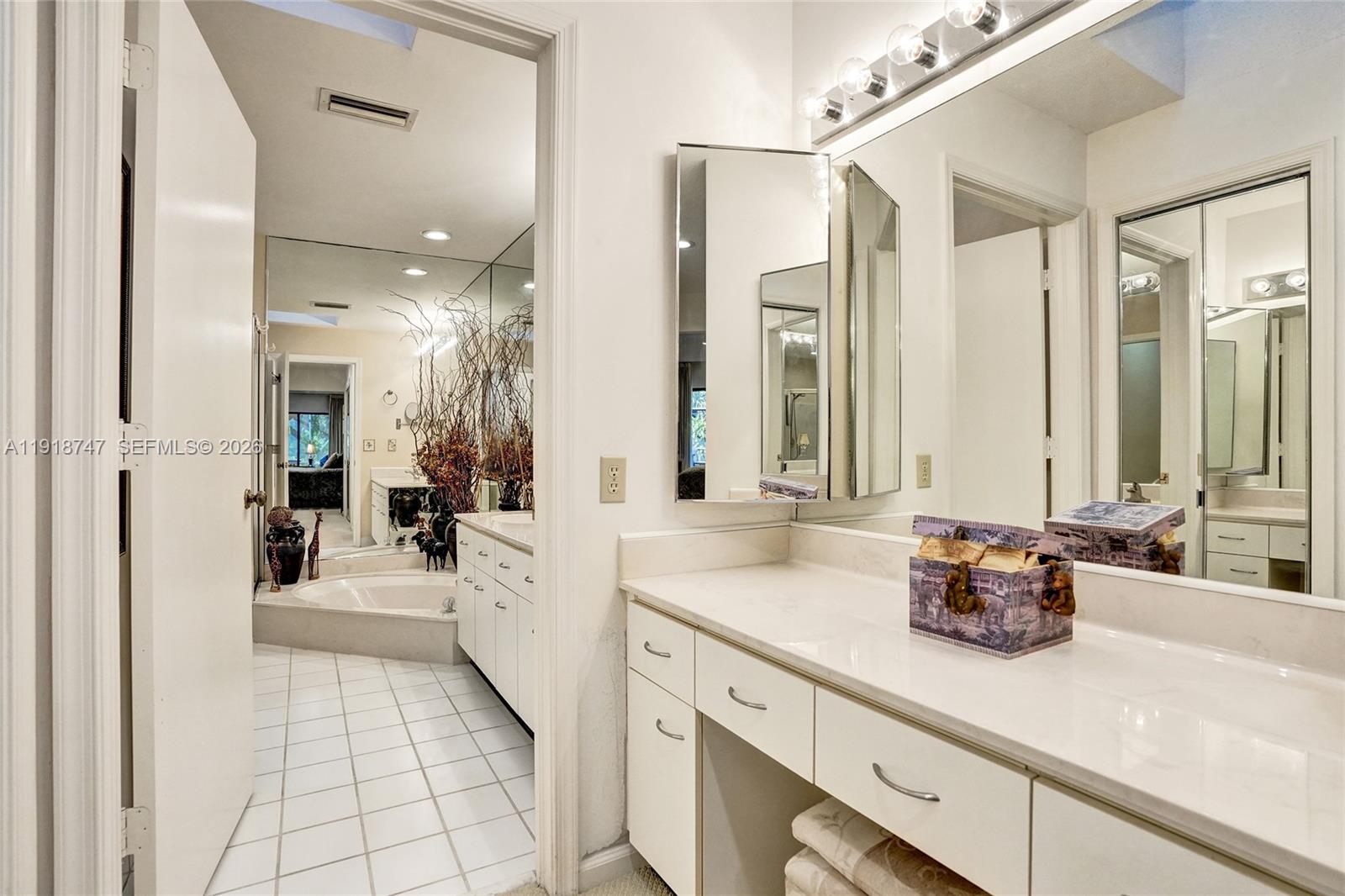 1140 Sand Drift Way #B, West Palm Beach FL 33411