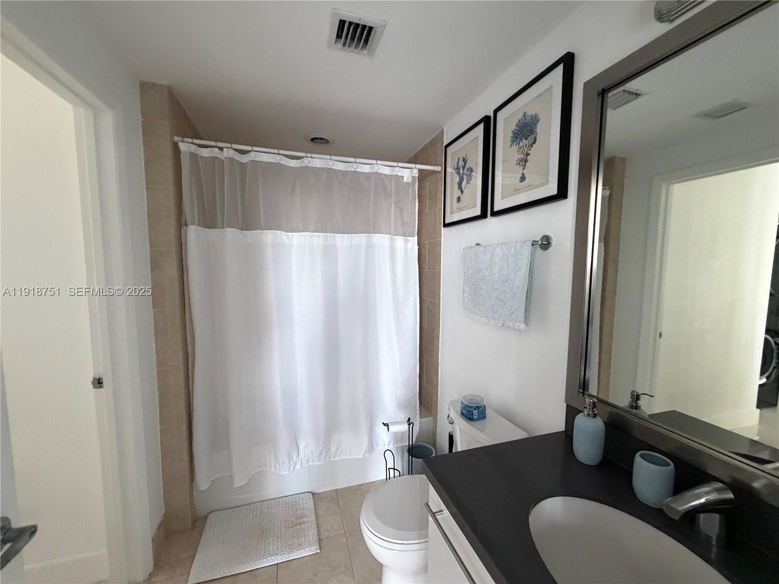 90 SW 3rd St #2202, Miami FL 33130