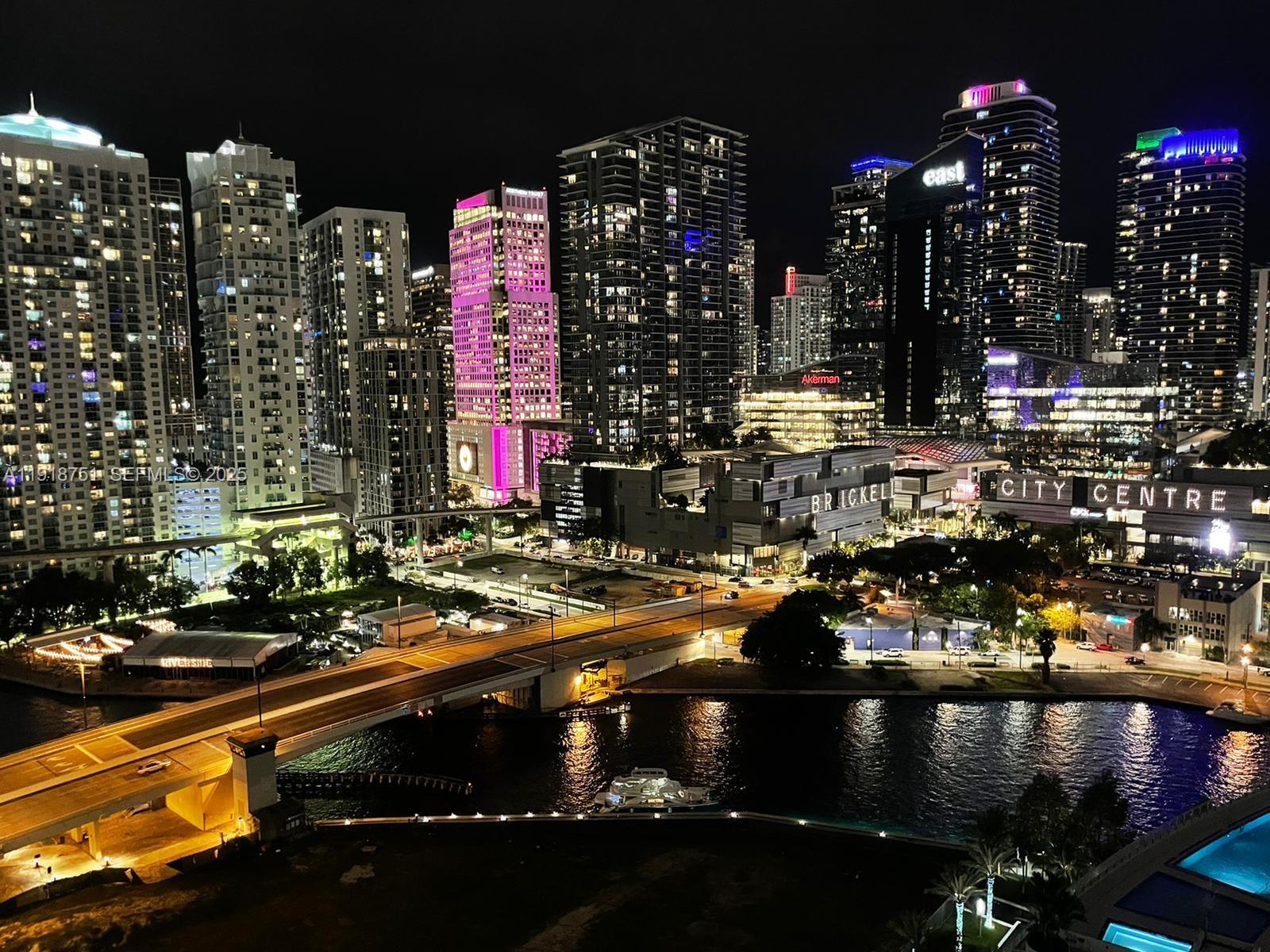 90 SW 3rd St #2202, Miami FL 33130
