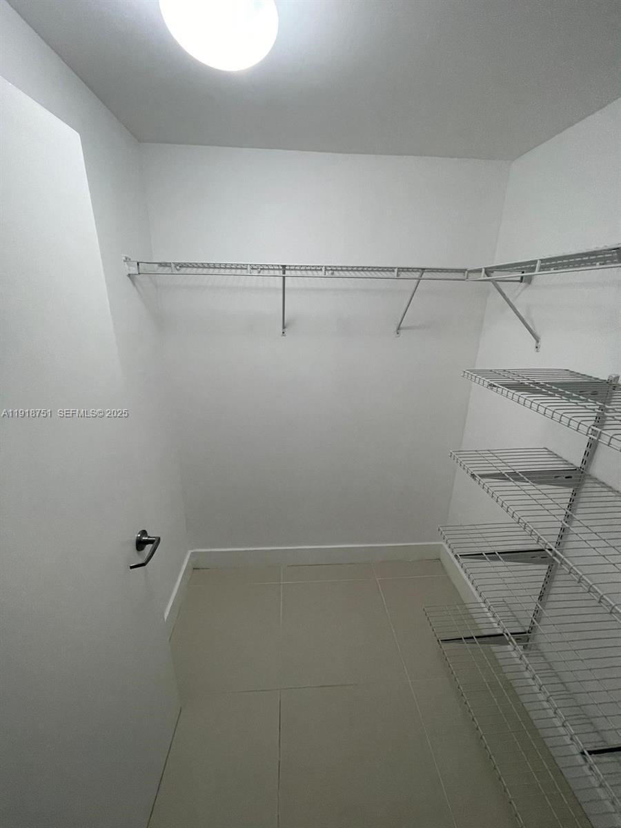 90 SW 3rd St #2202, Miami FL 33130