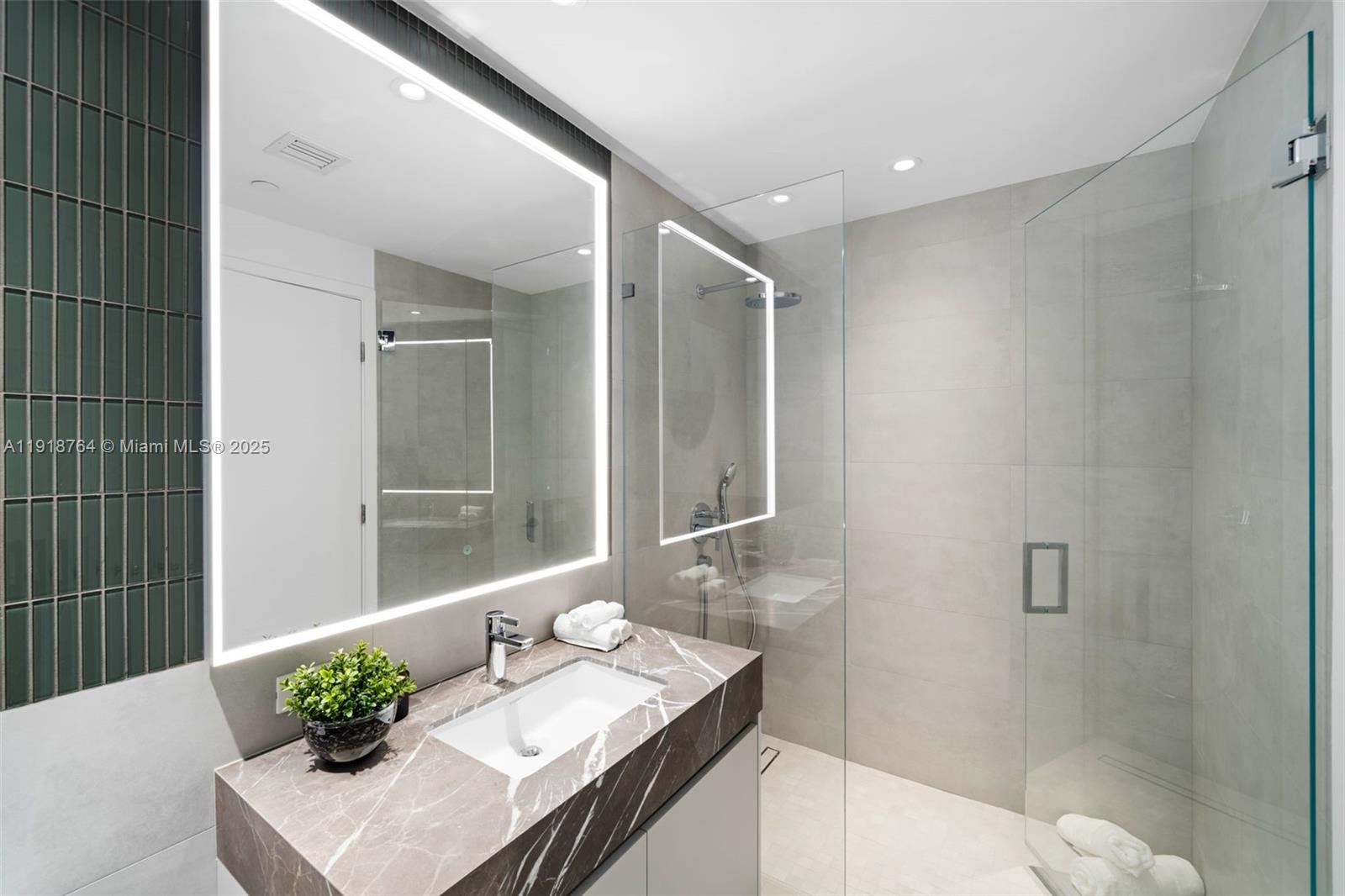 500 Alton #3402.03, Miami Beach FL 33139