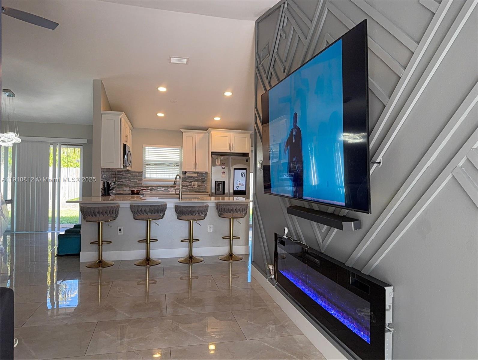 7523 SW 7th Pl, North Lauderdale FL 33068