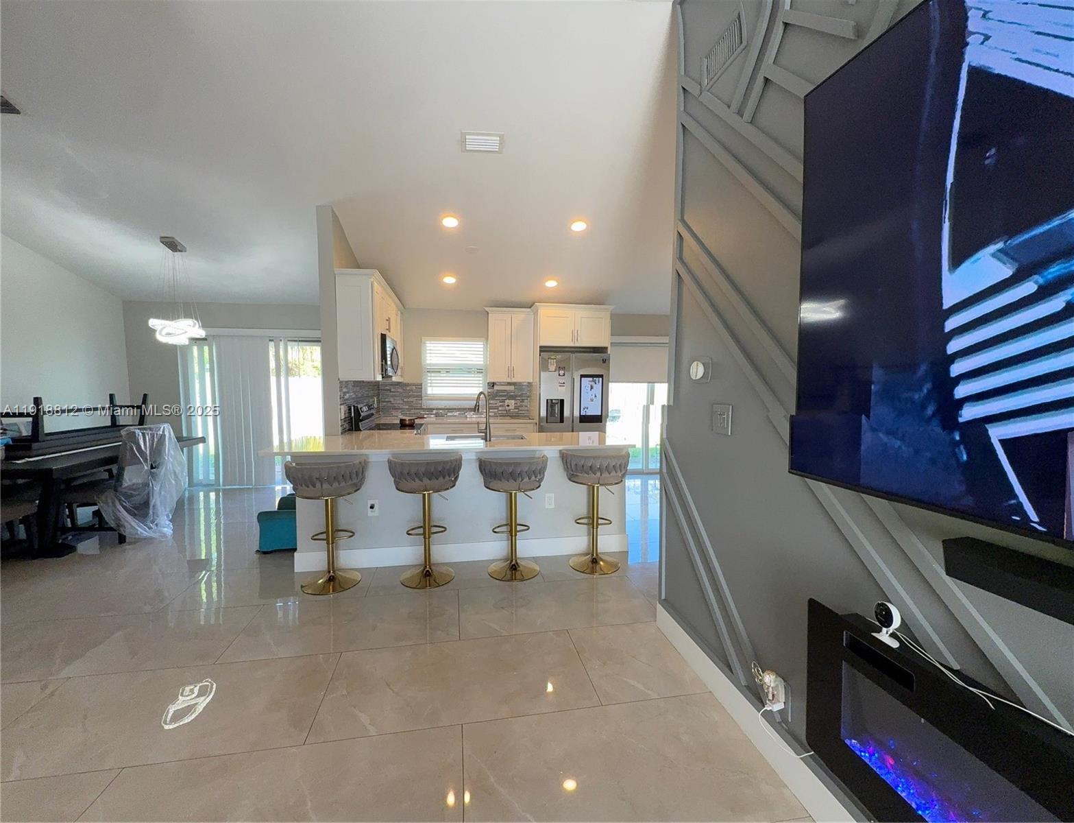 7523 SW 7th Pl, North Lauderdale FL 33068