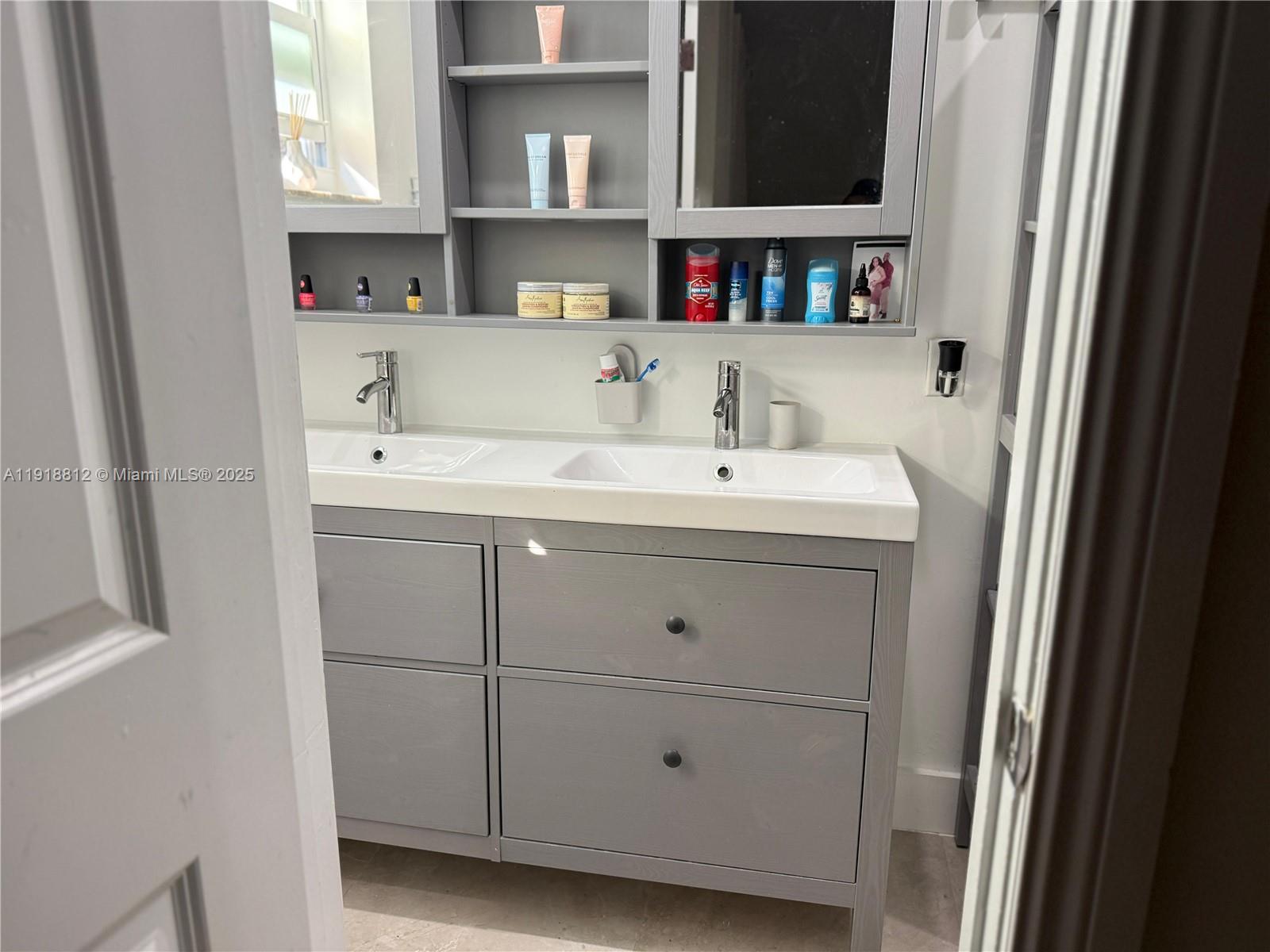 7523 SW 7th Pl, North Lauderdale FL 33068