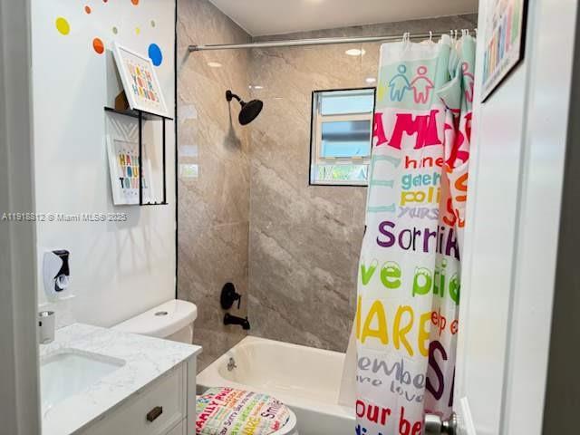 7523 SW 7th Pl, North Lauderdale FL 33068