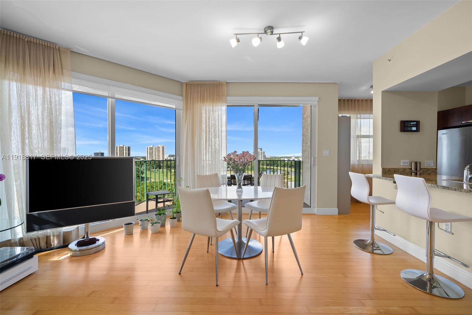 20000 E Country Club Dr #1002, Aventura FL 33180