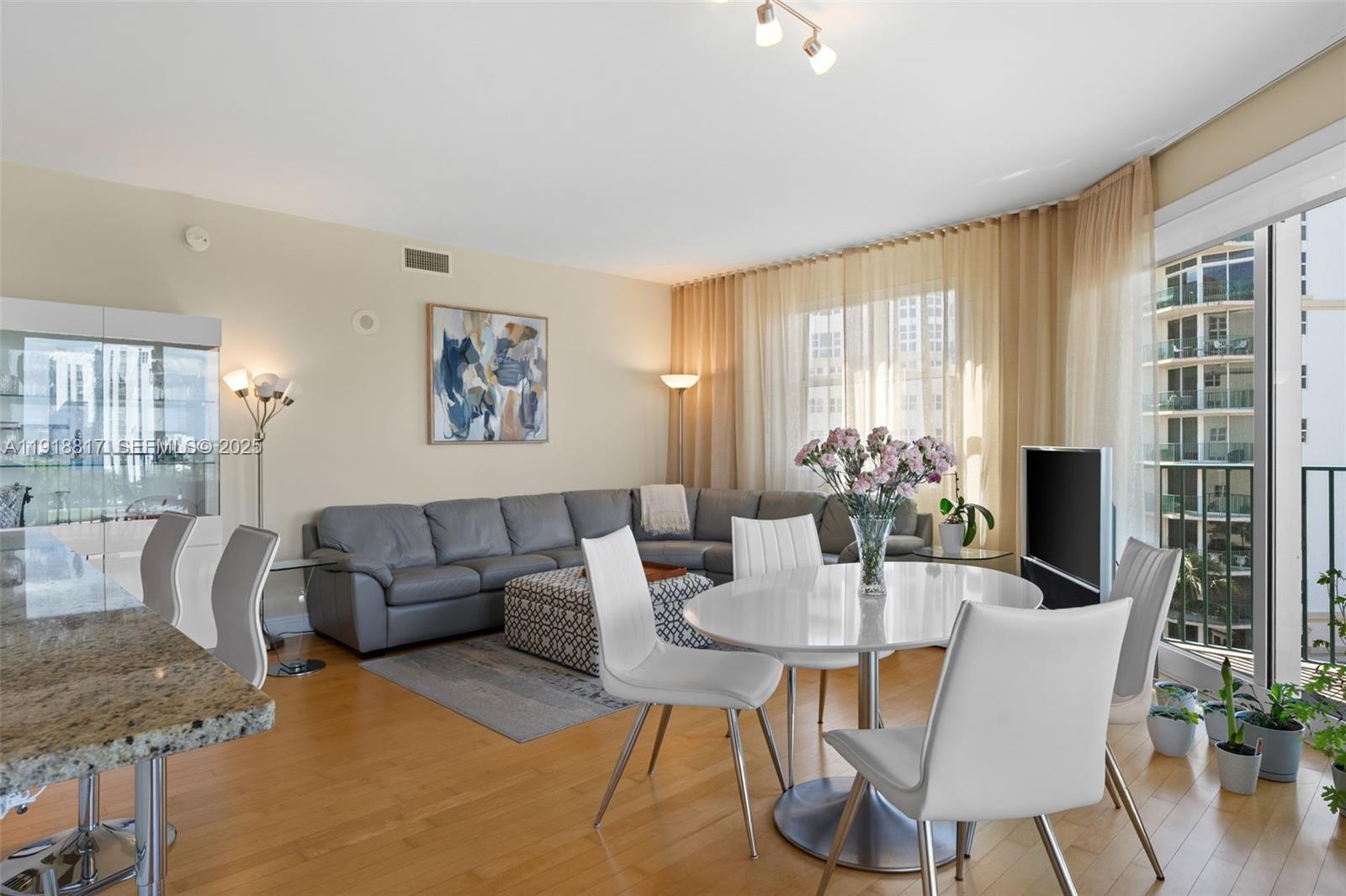 20000 E Country Club Dr #1002, Aventura FL 33180