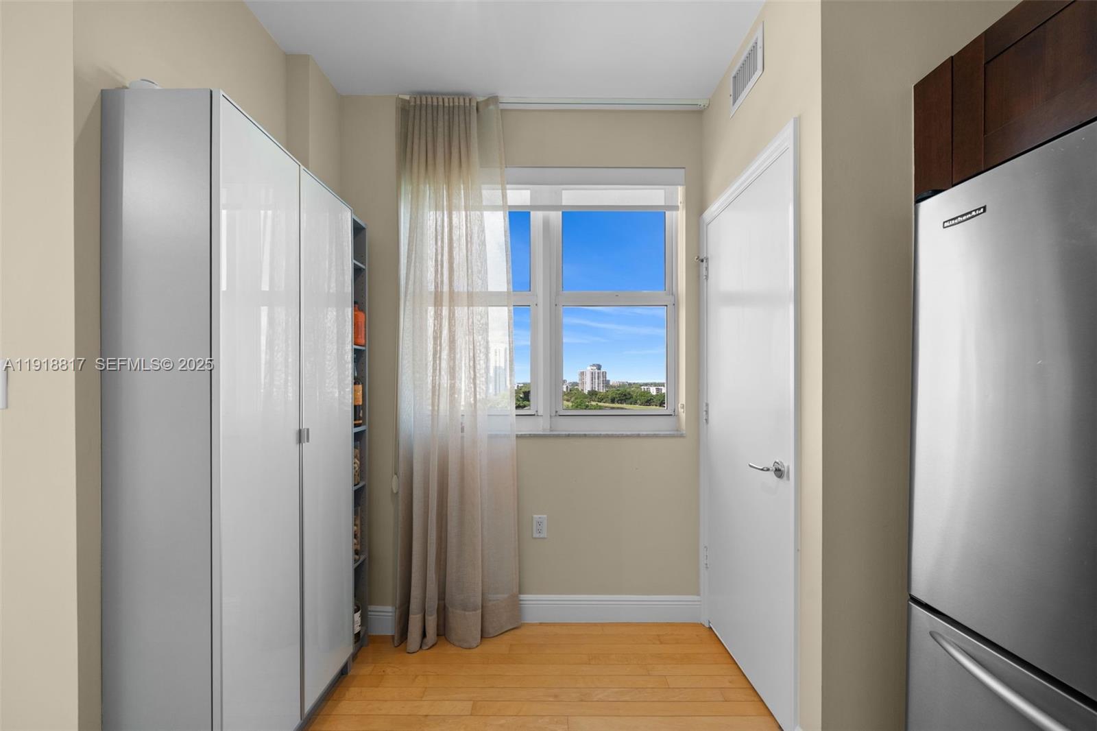 20000 E Country Club Dr #1002, Aventura FL 33180