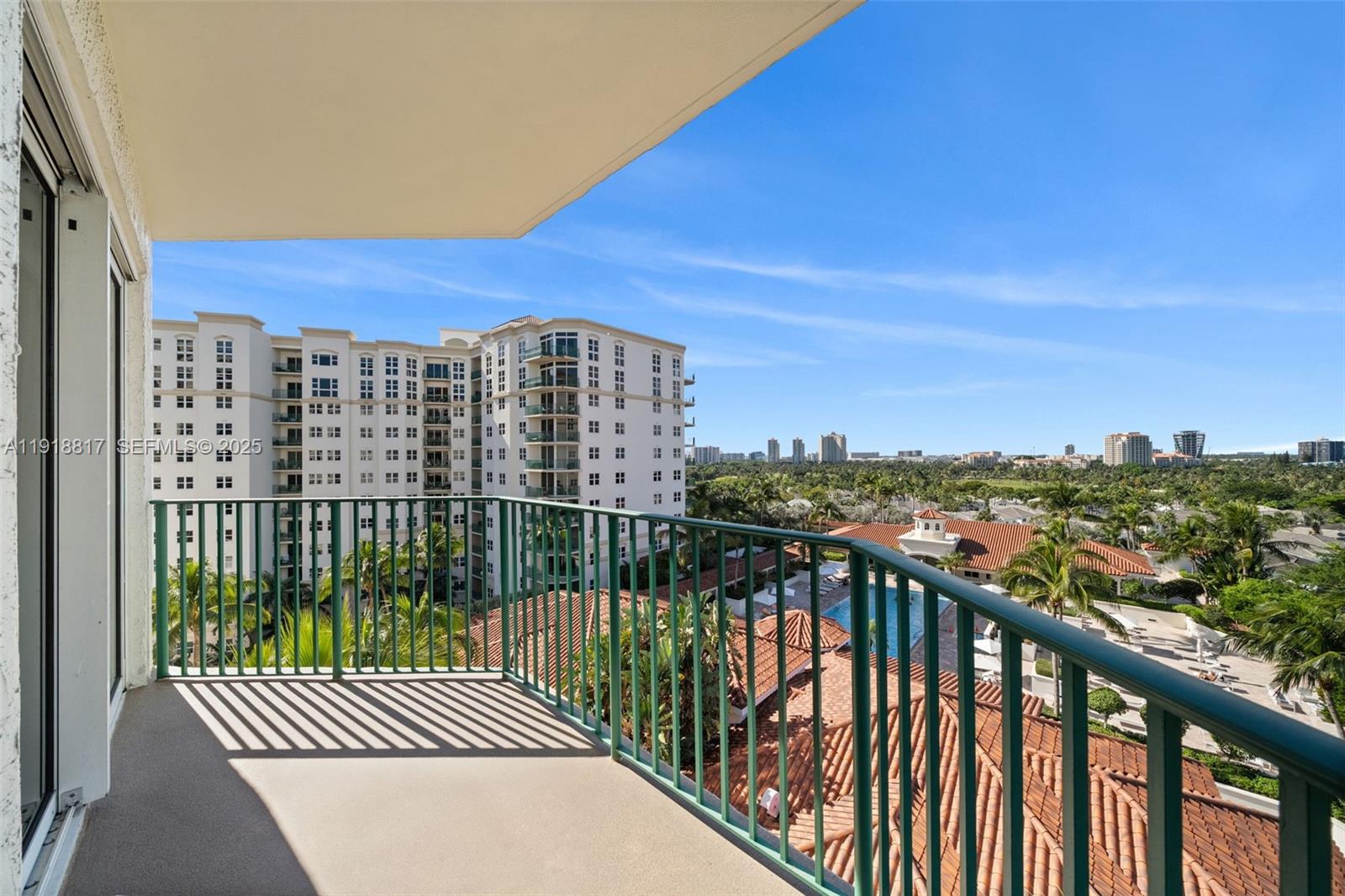 20000 E Country Club Dr #1002, Aventura FL 33180