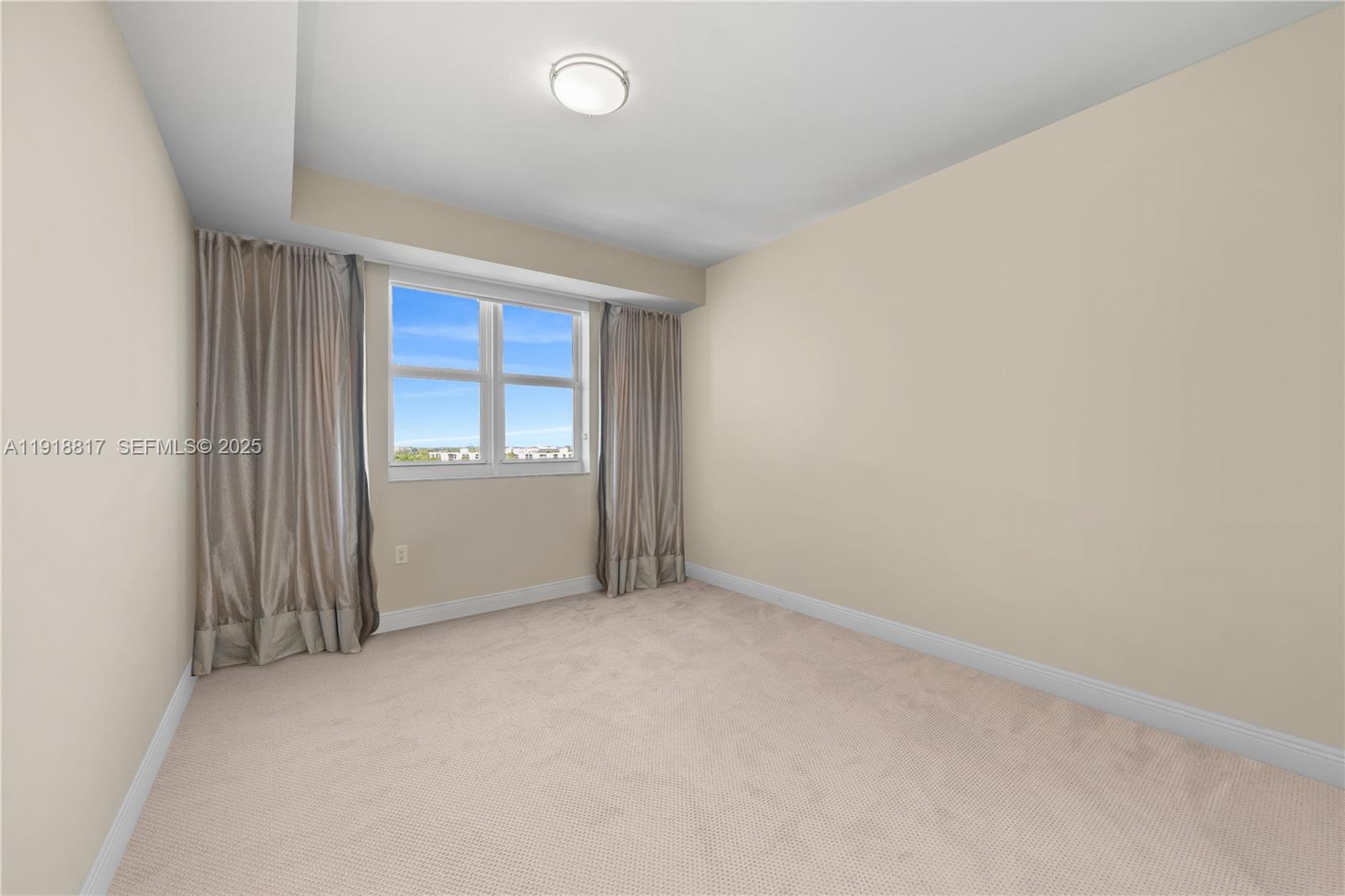 20000 E Country Club Dr #1002, Aventura FL 33180