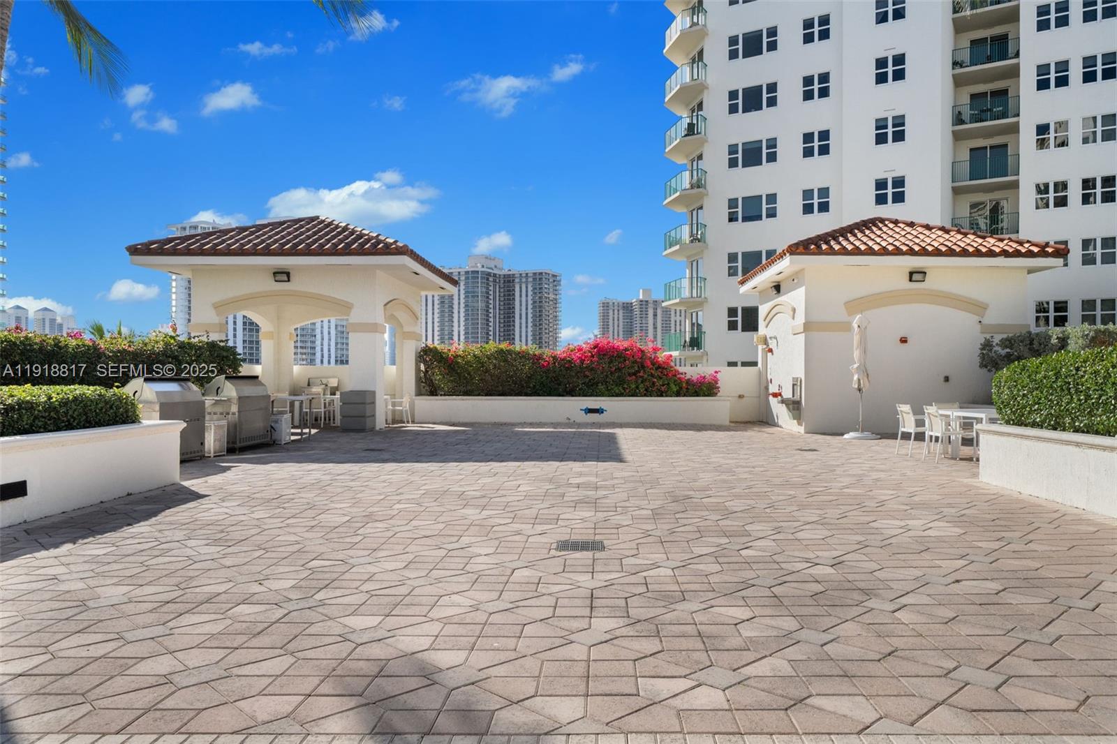 20000 E Country Club Dr #1002, Aventura FL 33180