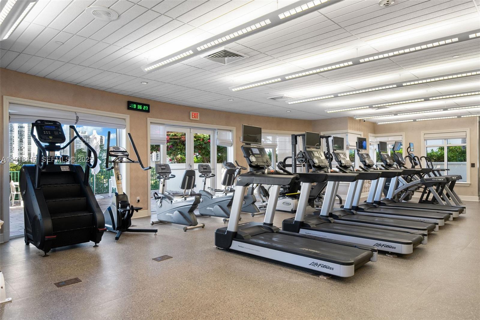 20000 E Country Club Dr #1002, Aventura FL 33180
