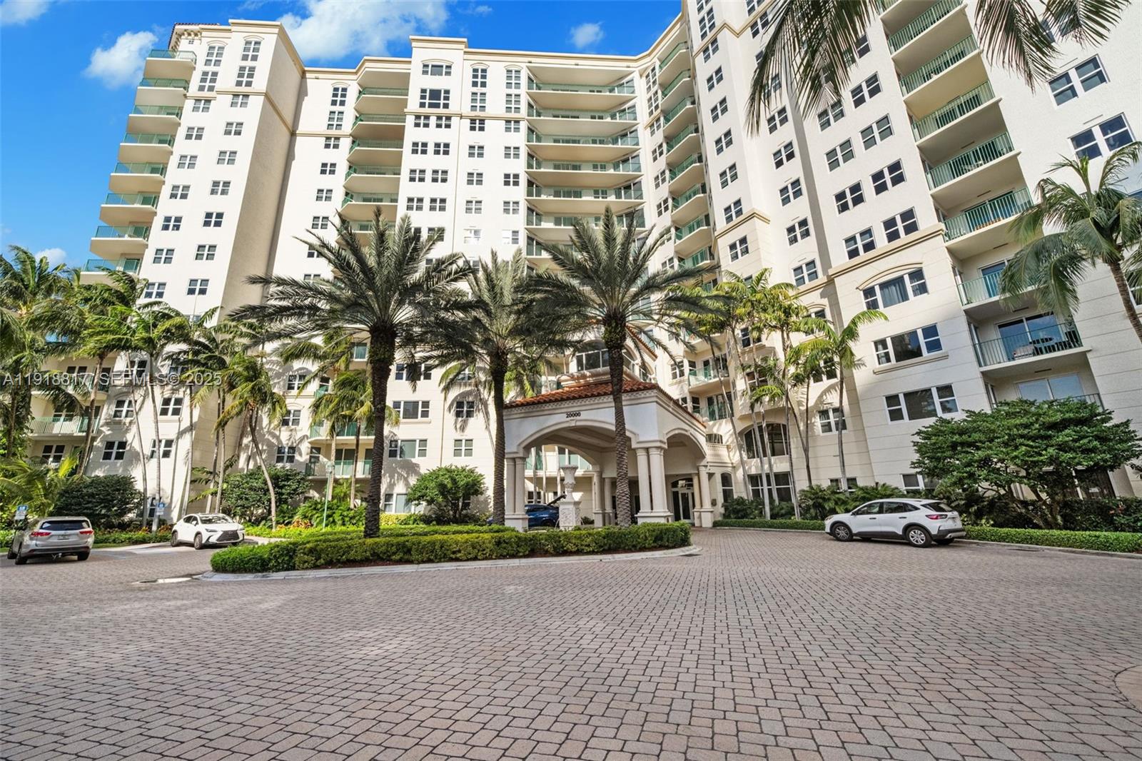 20000 E Country Club Dr #1002, Aventura FL 33180
