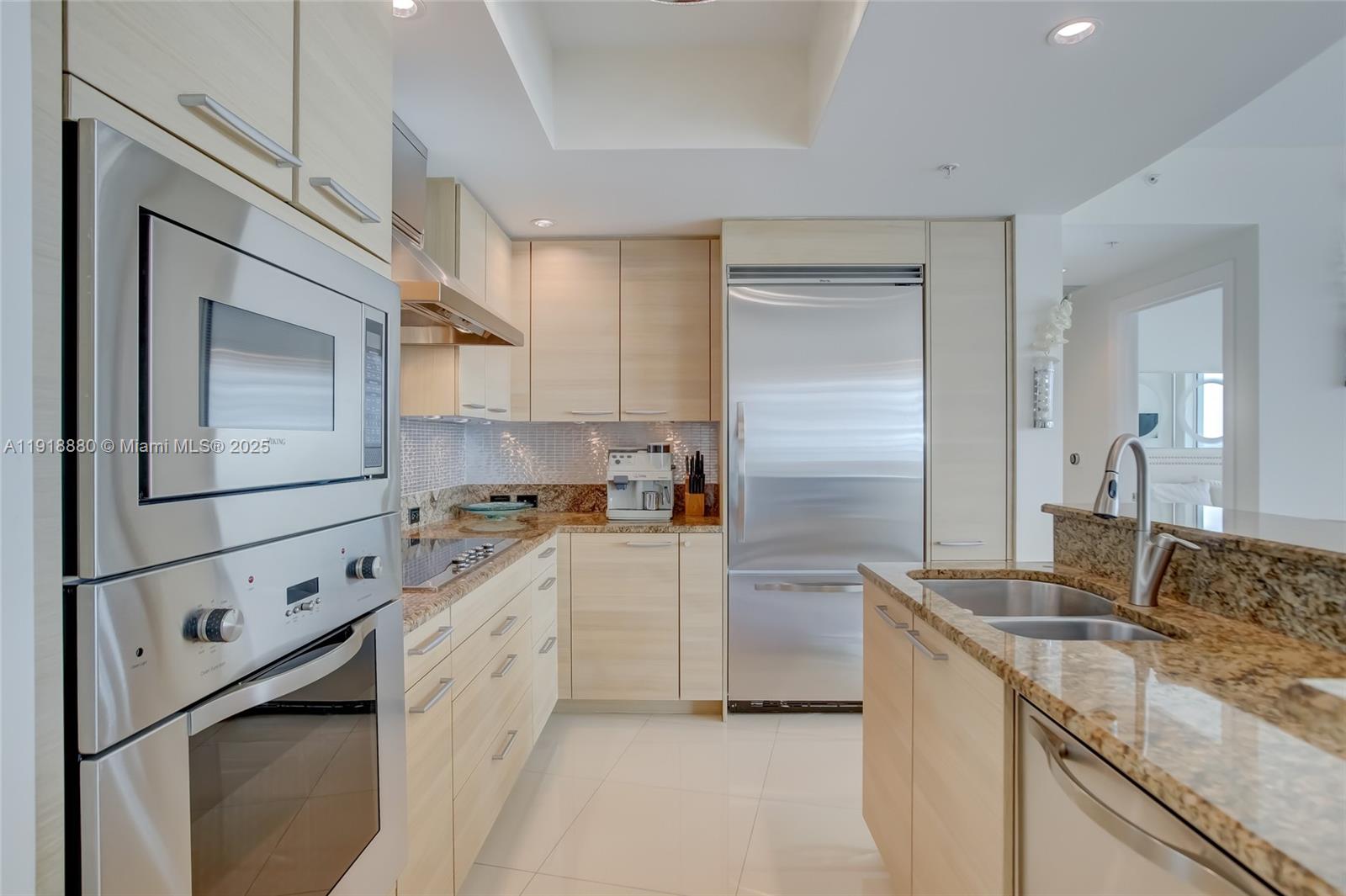 1 N Ocean Blvd #1011, Pompano Beach FL 33062