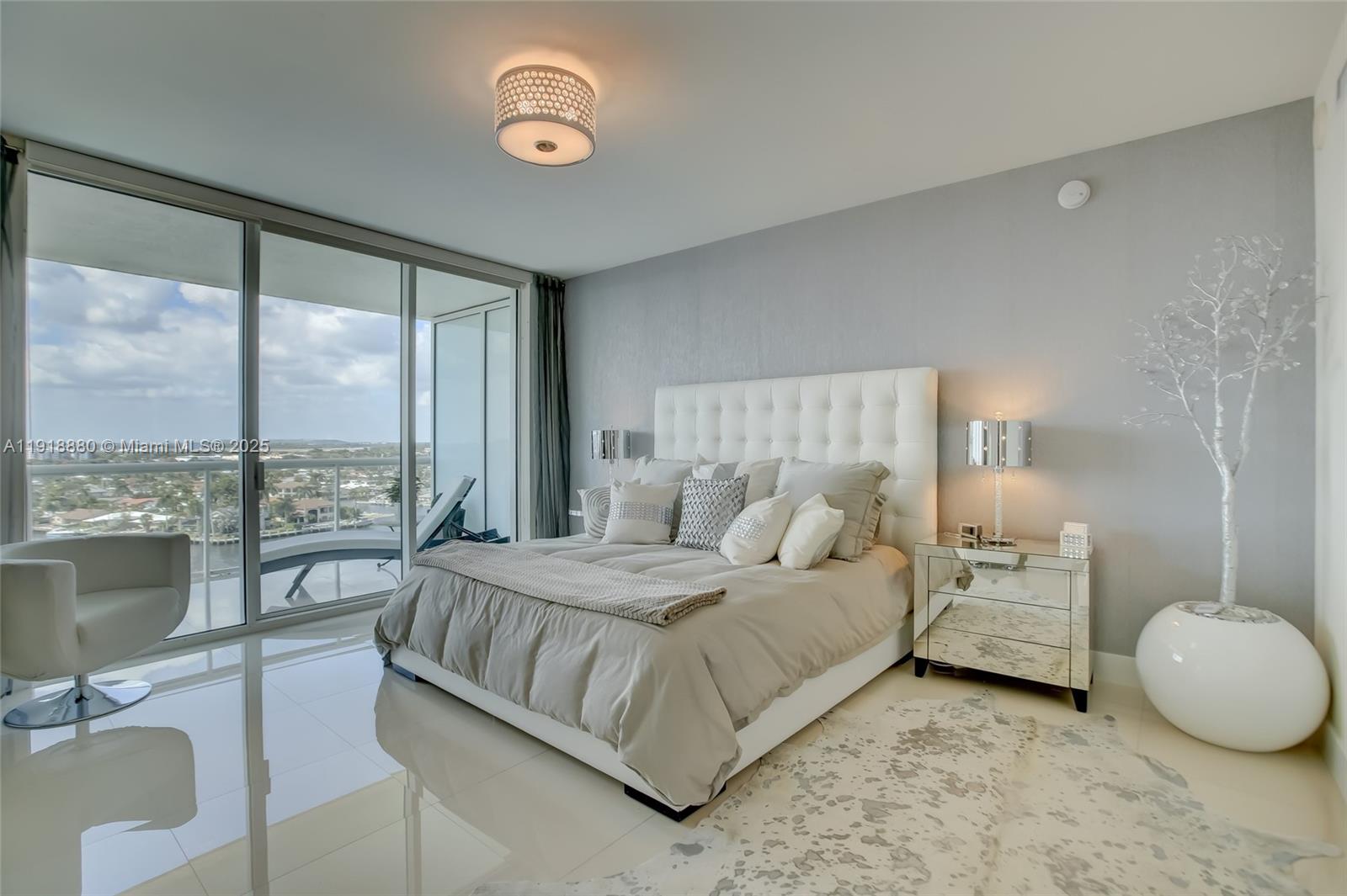 1 N Ocean Blvd #1011, Pompano Beach FL 33062