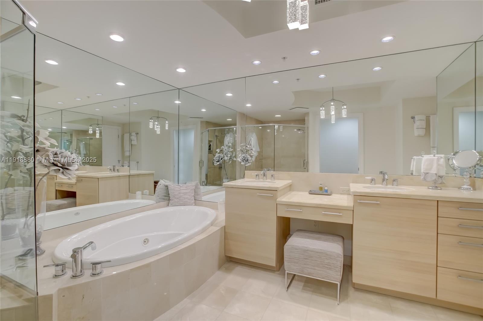1 N Ocean Blvd #1011, Pompano Beach FL 33062