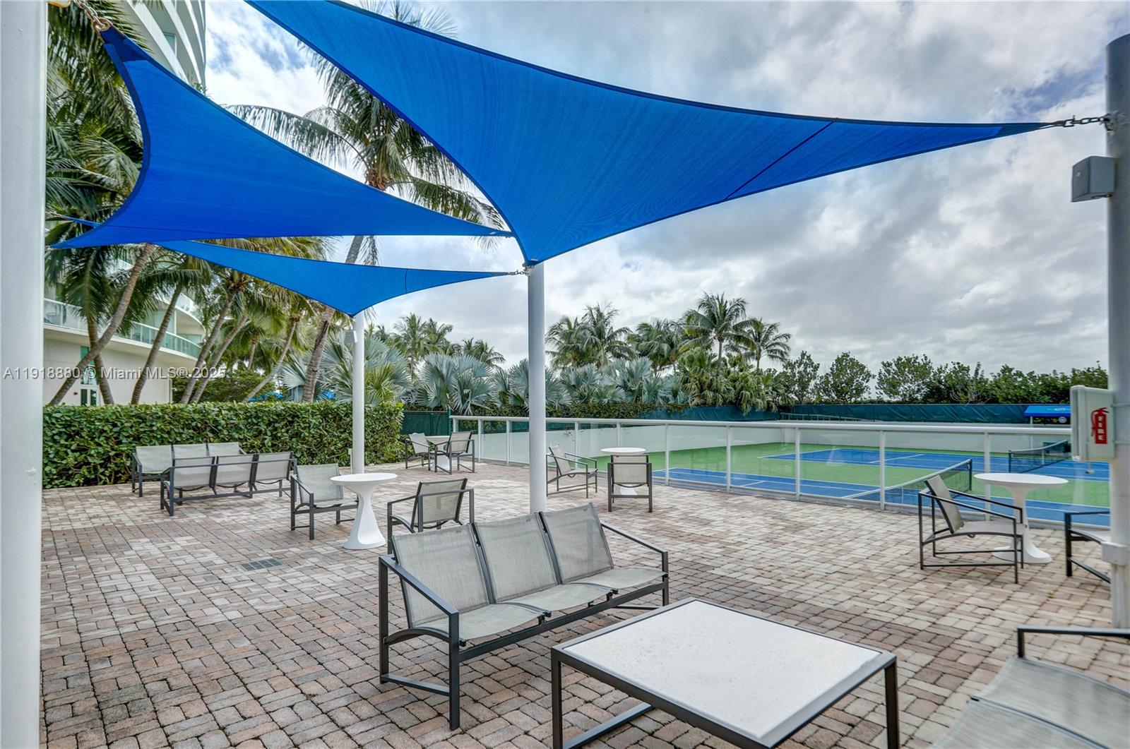 1 N Ocean Blvd #1011, Pompano Beach FL 33062