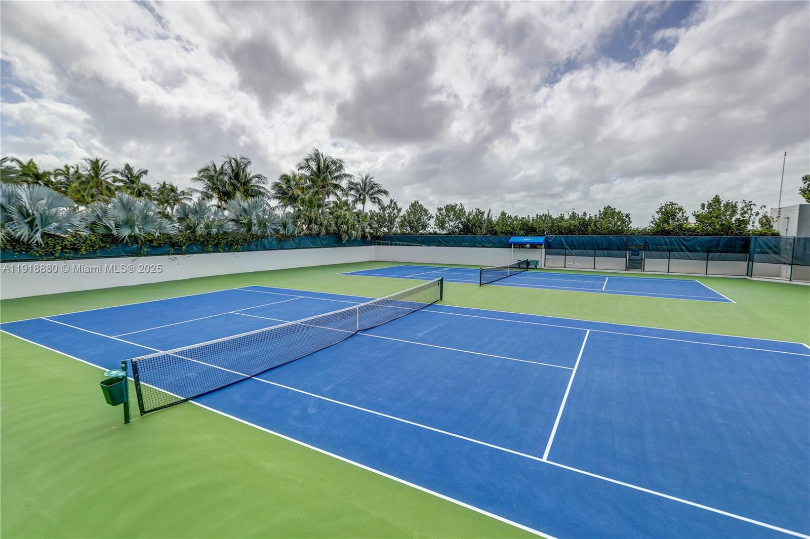 1 N Ocean Blvd #1011, Pompano Beach FL 33062