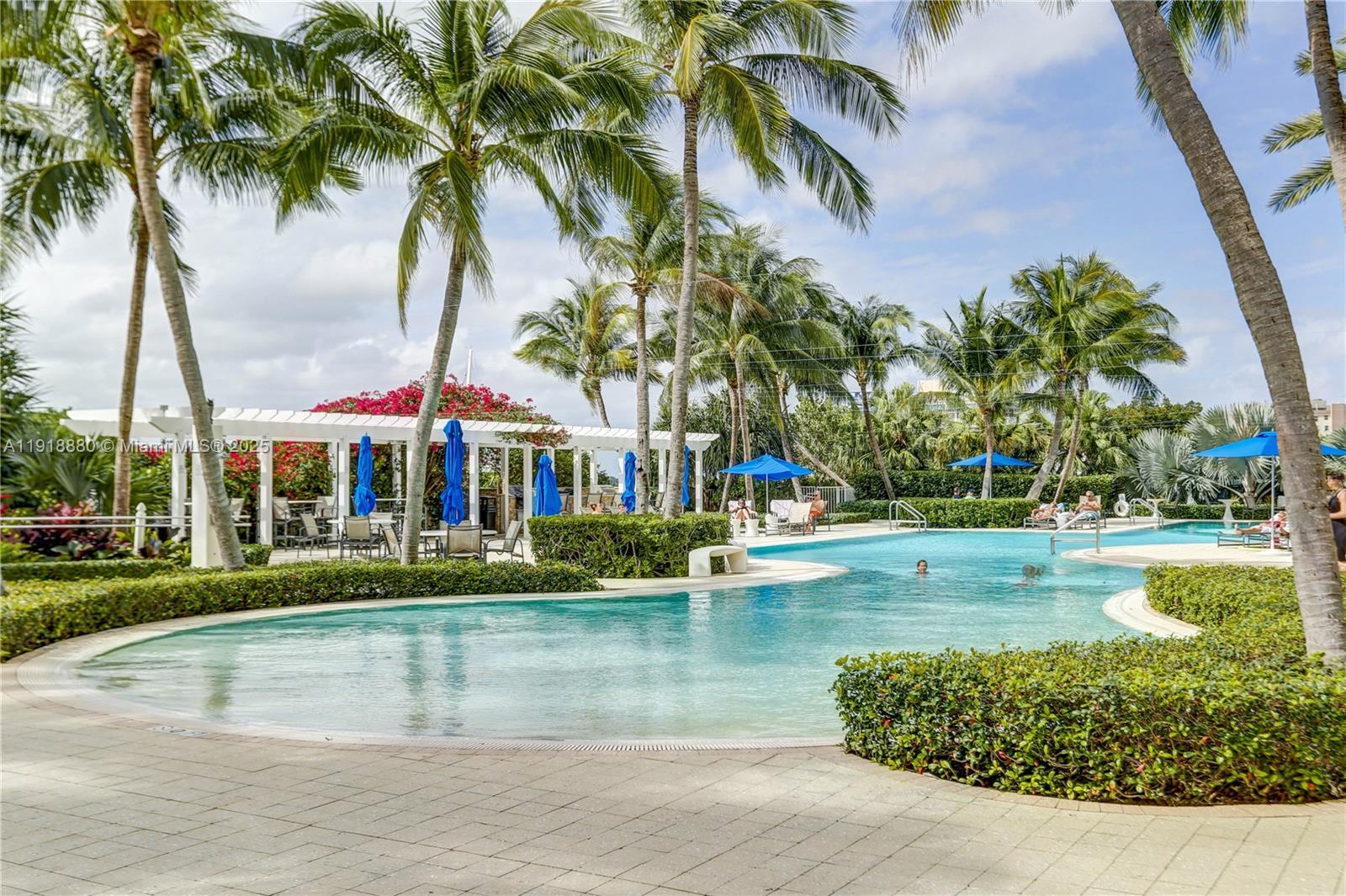 1 N Ocean Blvd #1011, Pompano Beach FL 33062
