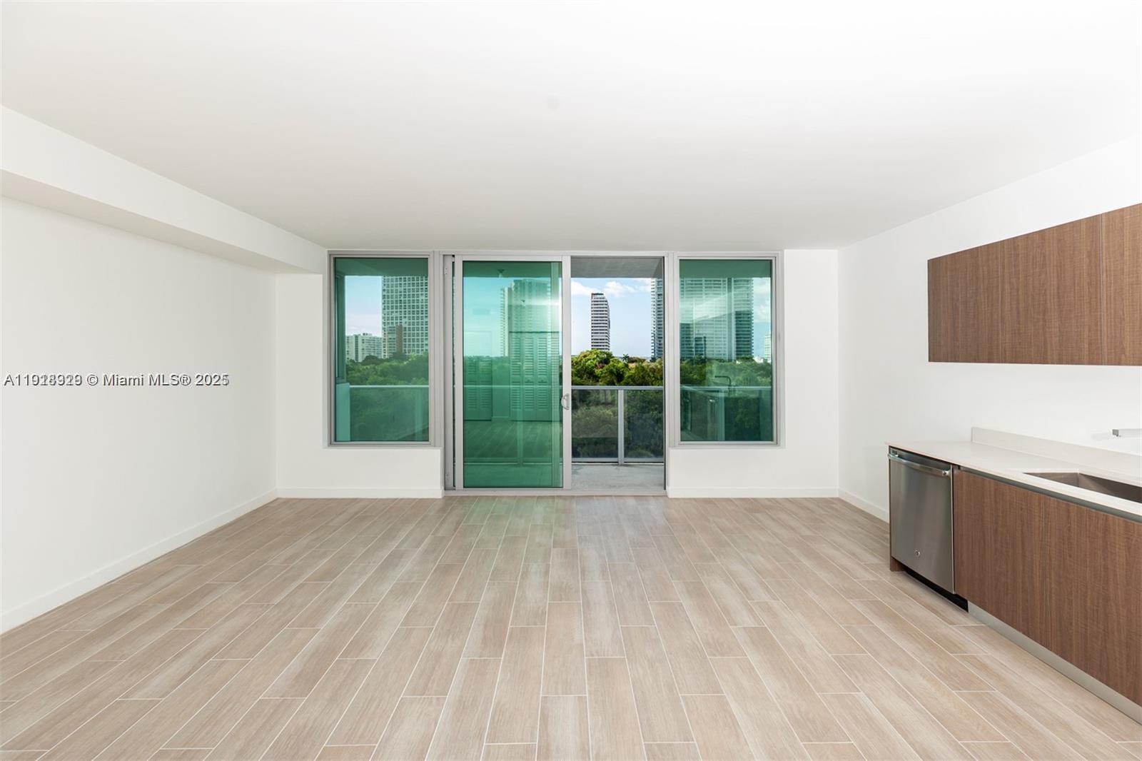1600 SW 1st Ave #611, Miami FL 33129
