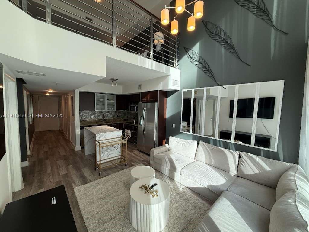 41 SE 5th St #708, Miami FL 33131