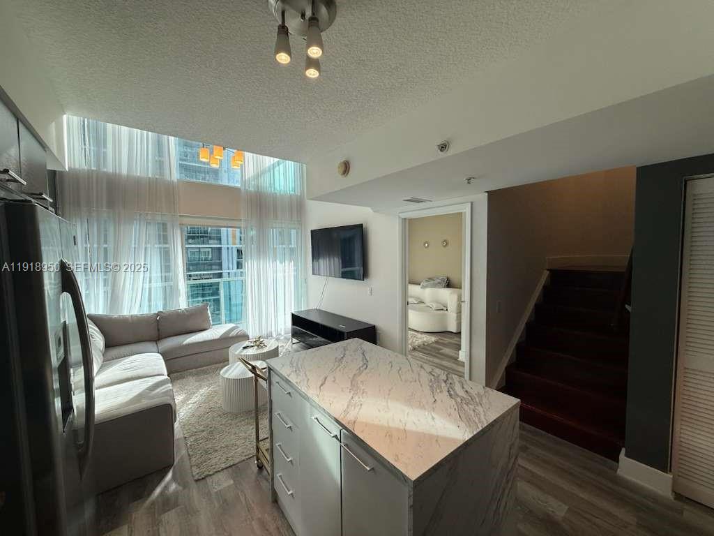 41 SE 5th St #708, Miami FL 33131