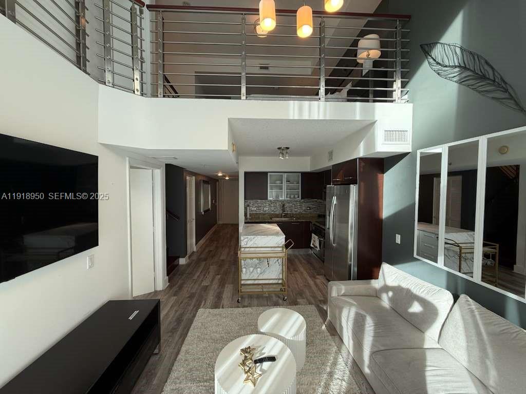41 SE 5th St #708, Miami FL 33131