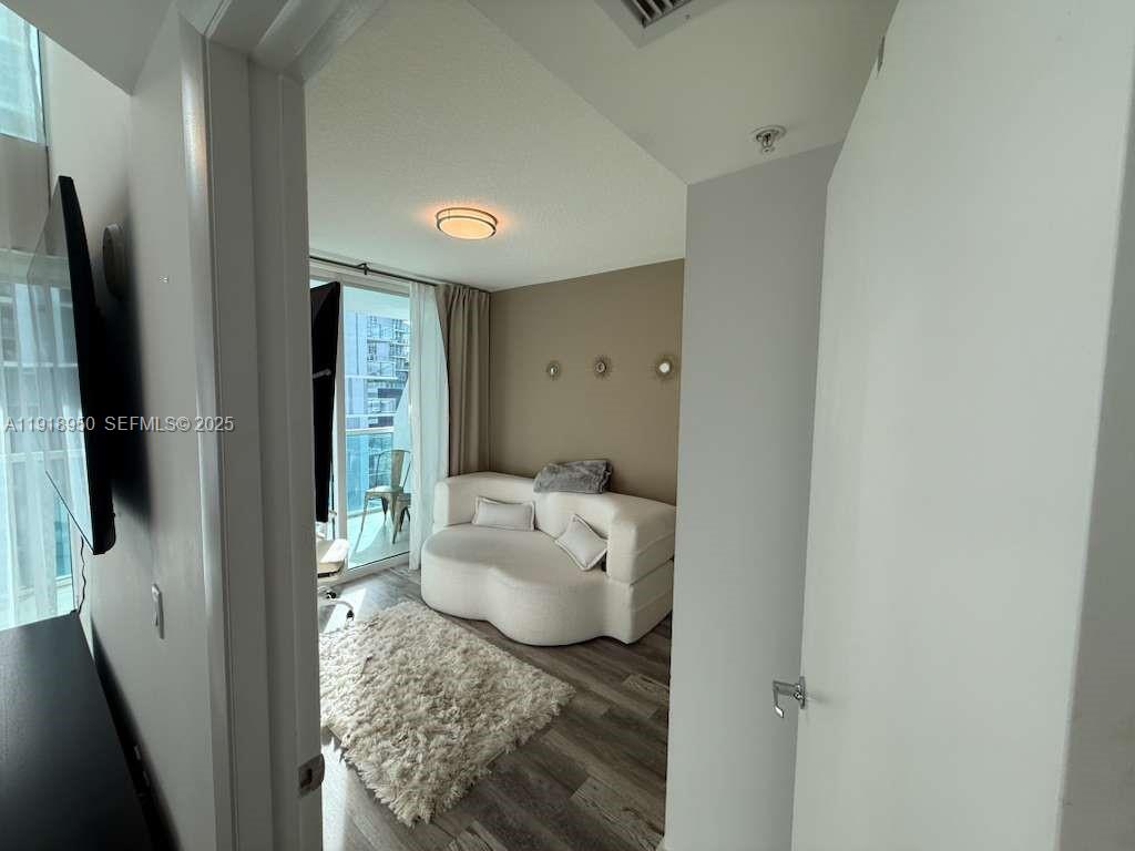 41 SE 5th St #708, Miami FL 33131