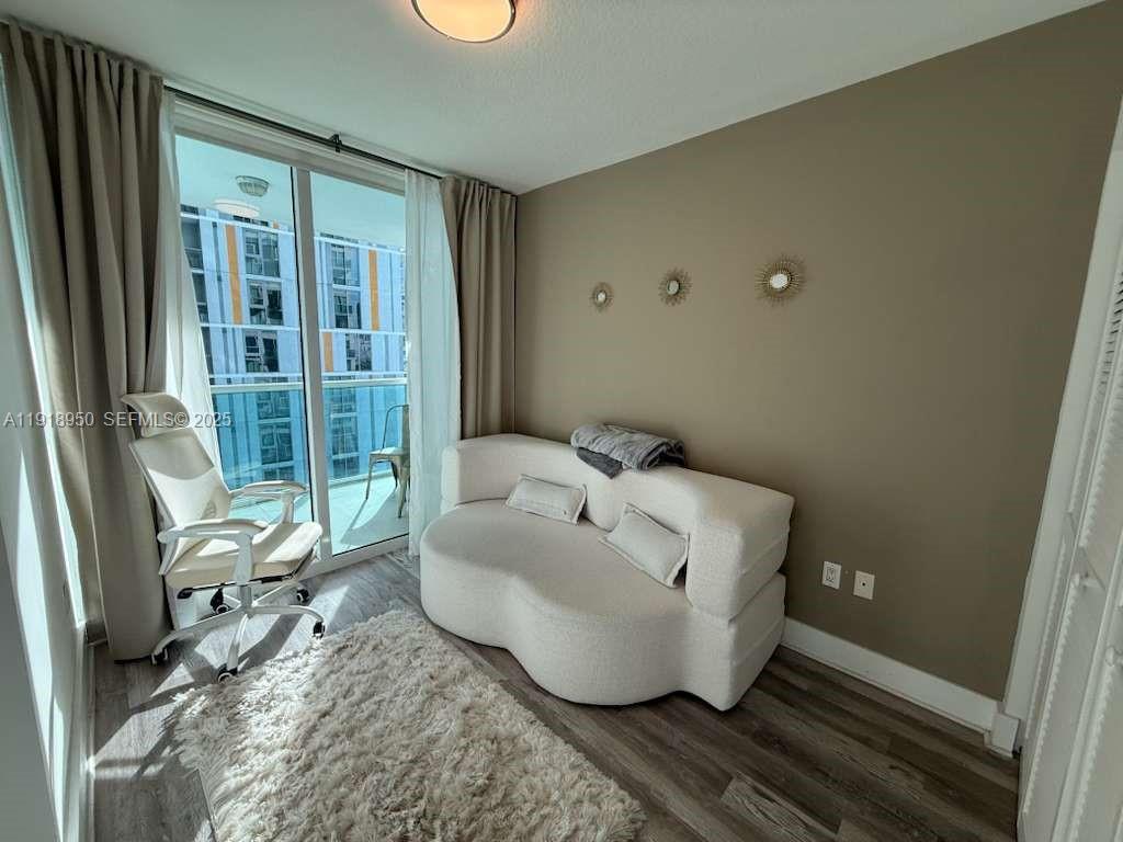 41 SE 5th St #708, Miami FL 33131