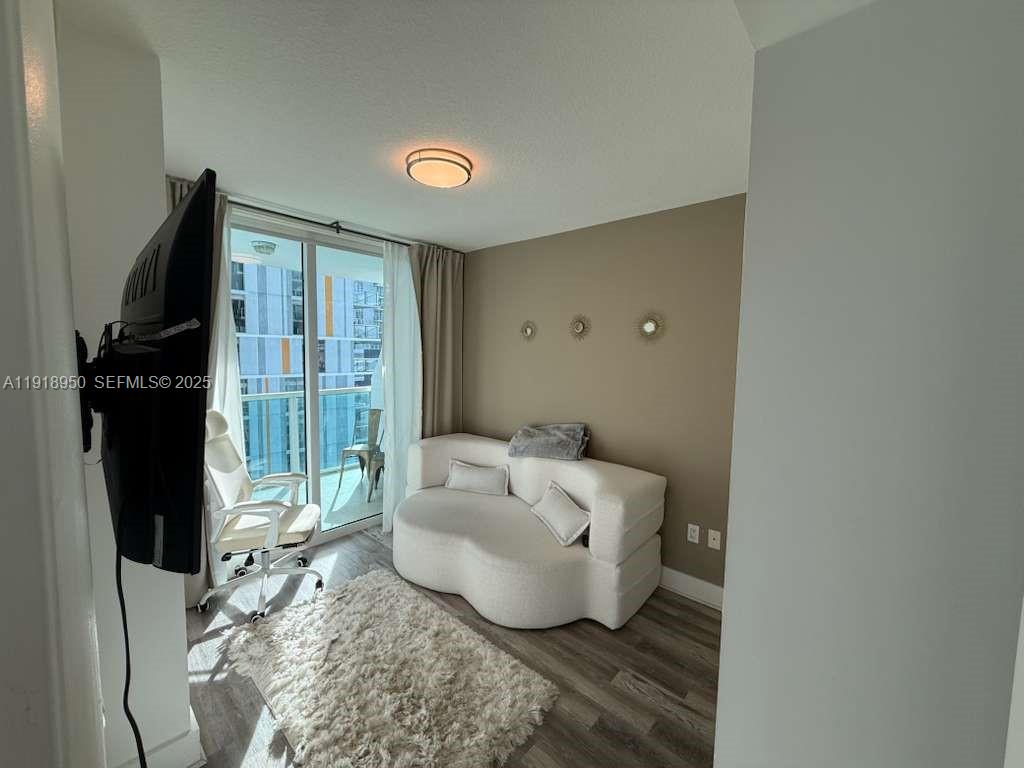 41 SE 5th St #708, Miami FL 33131