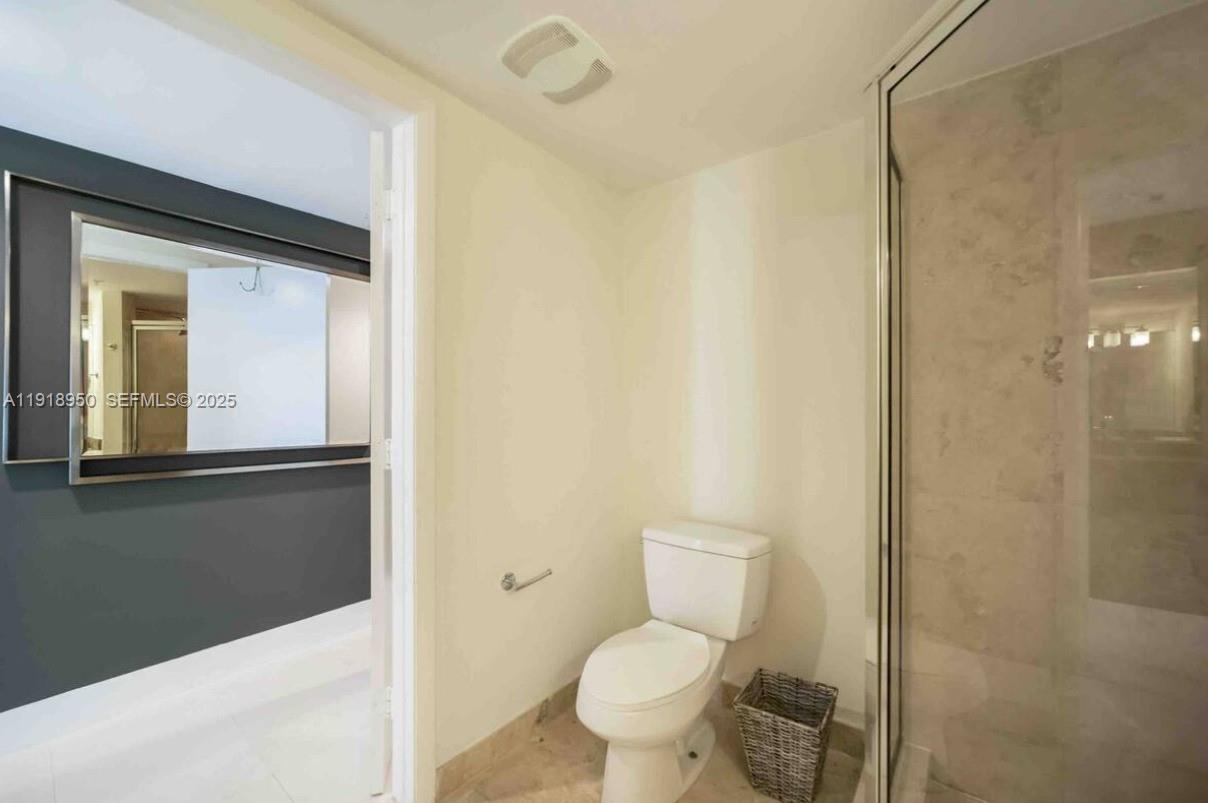 41 SE 5th St #708, Miami FL 33131