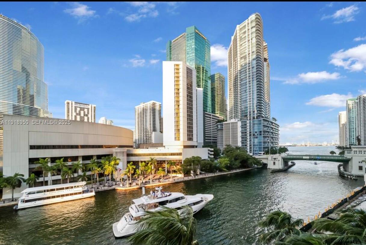 41 SE 5th St #708, Miami FL 33131