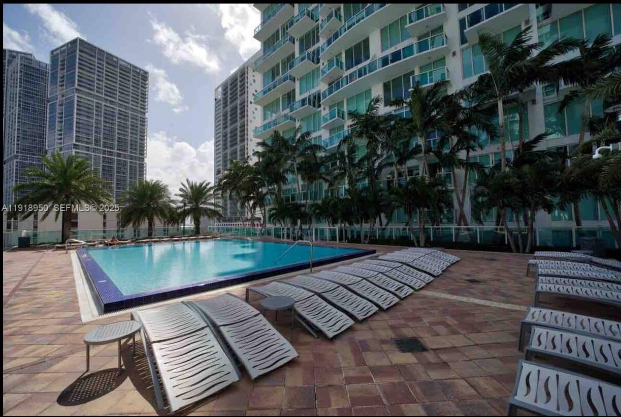41 SE 5th St #708, Miami FL 33131