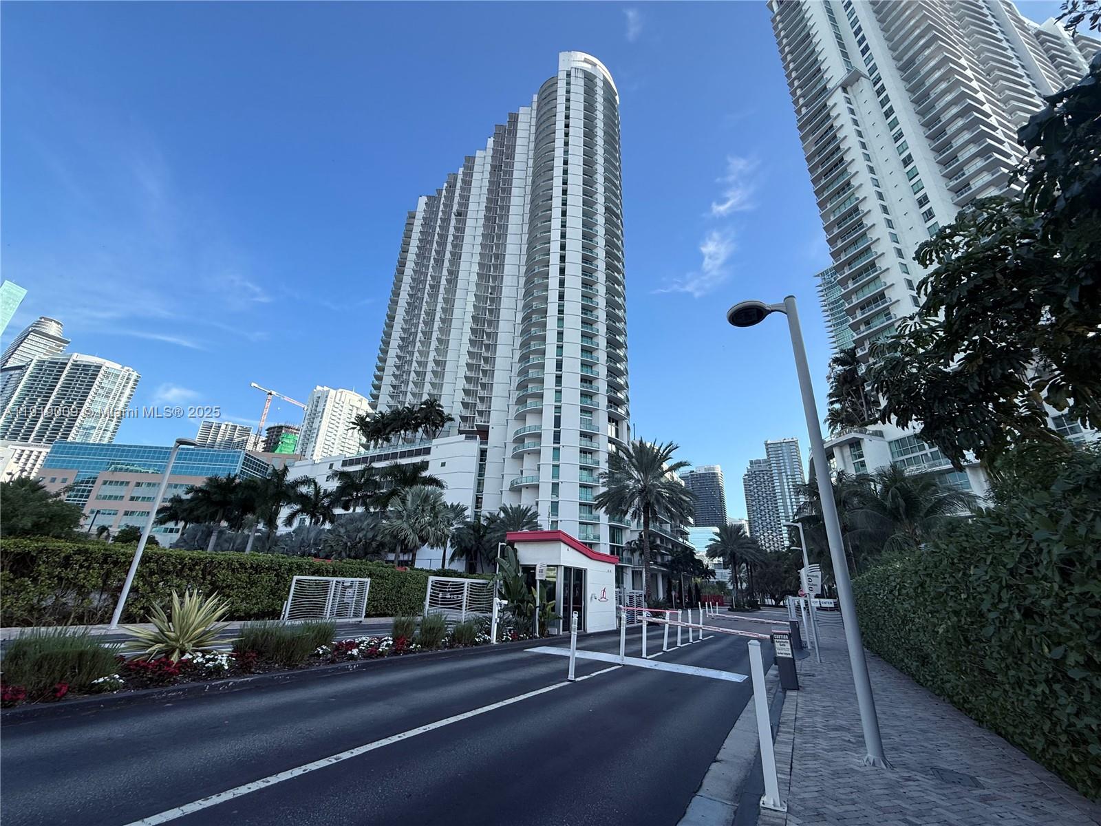 350 S Miami Ave #2013, Miami FL 33130
