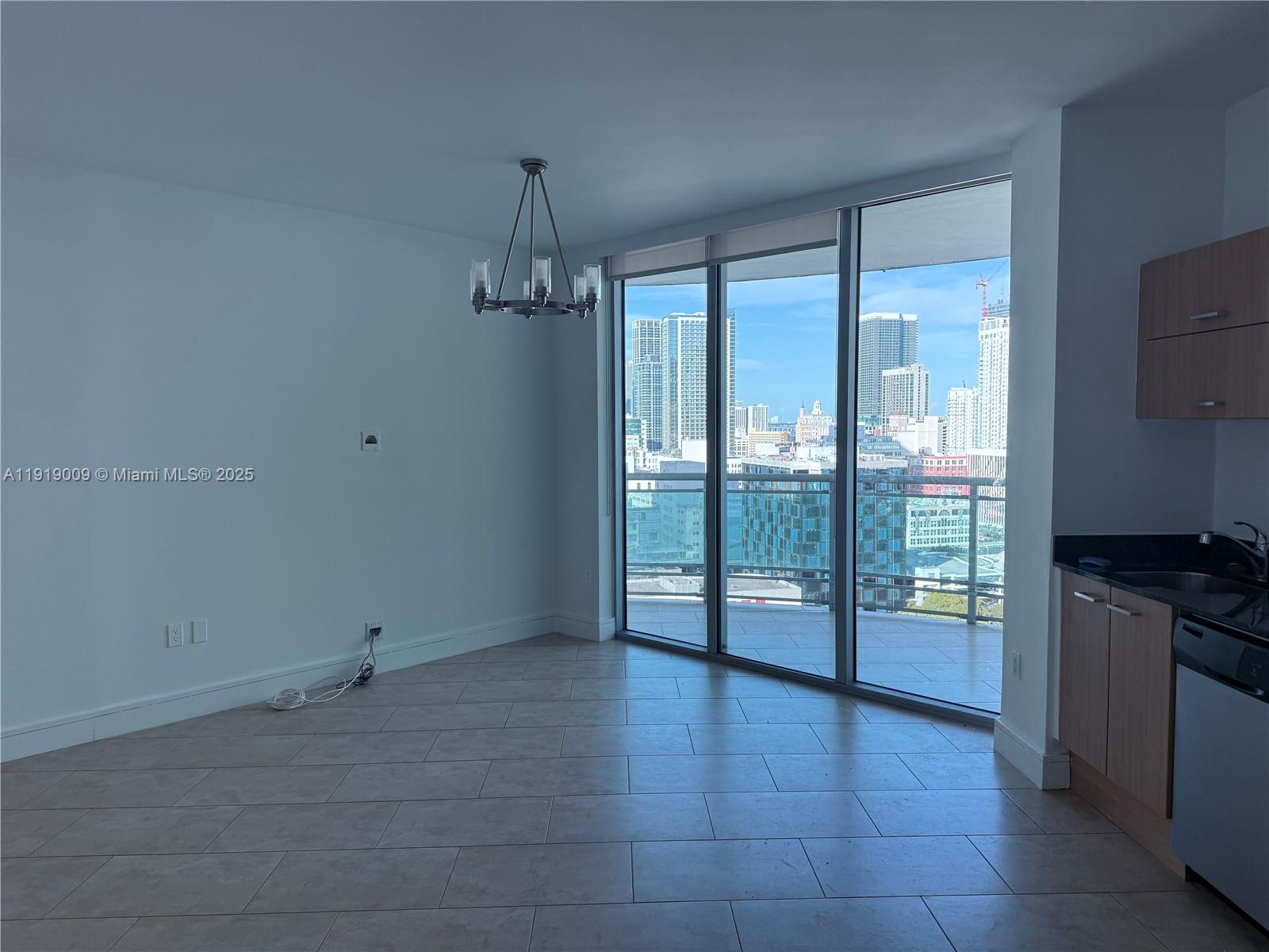350 S Miami Ave #2013, Miami FL 33130