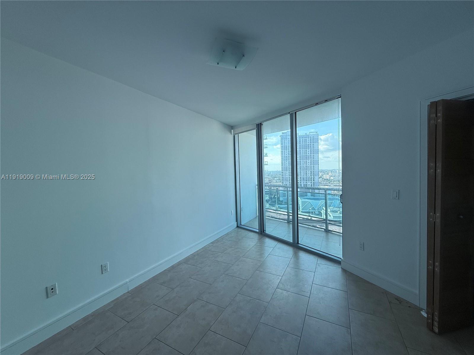 350 S Miami Ave #2013, Miami FL 33130