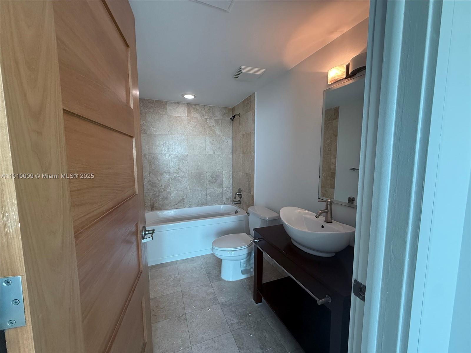 350 S Miami Ave #2013, Miami FL 33130