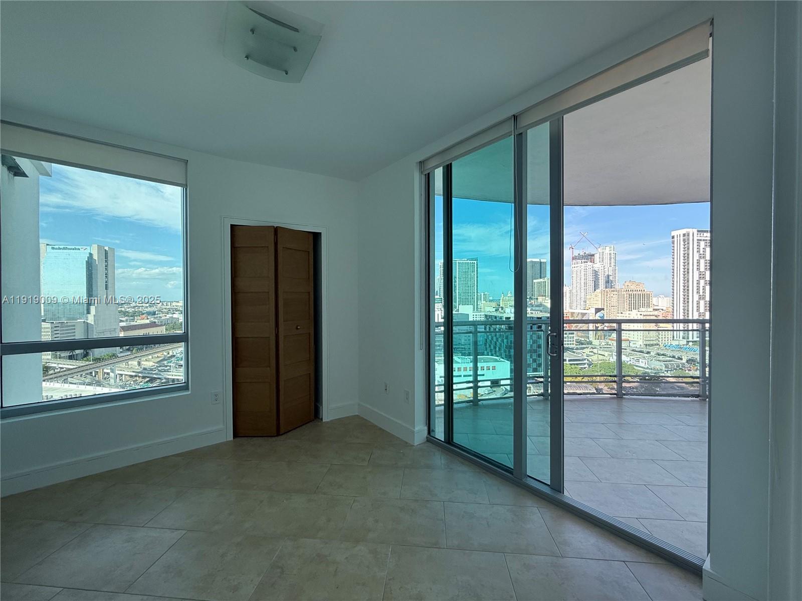 350 S Miami Ave #2013, Miami FL 33130